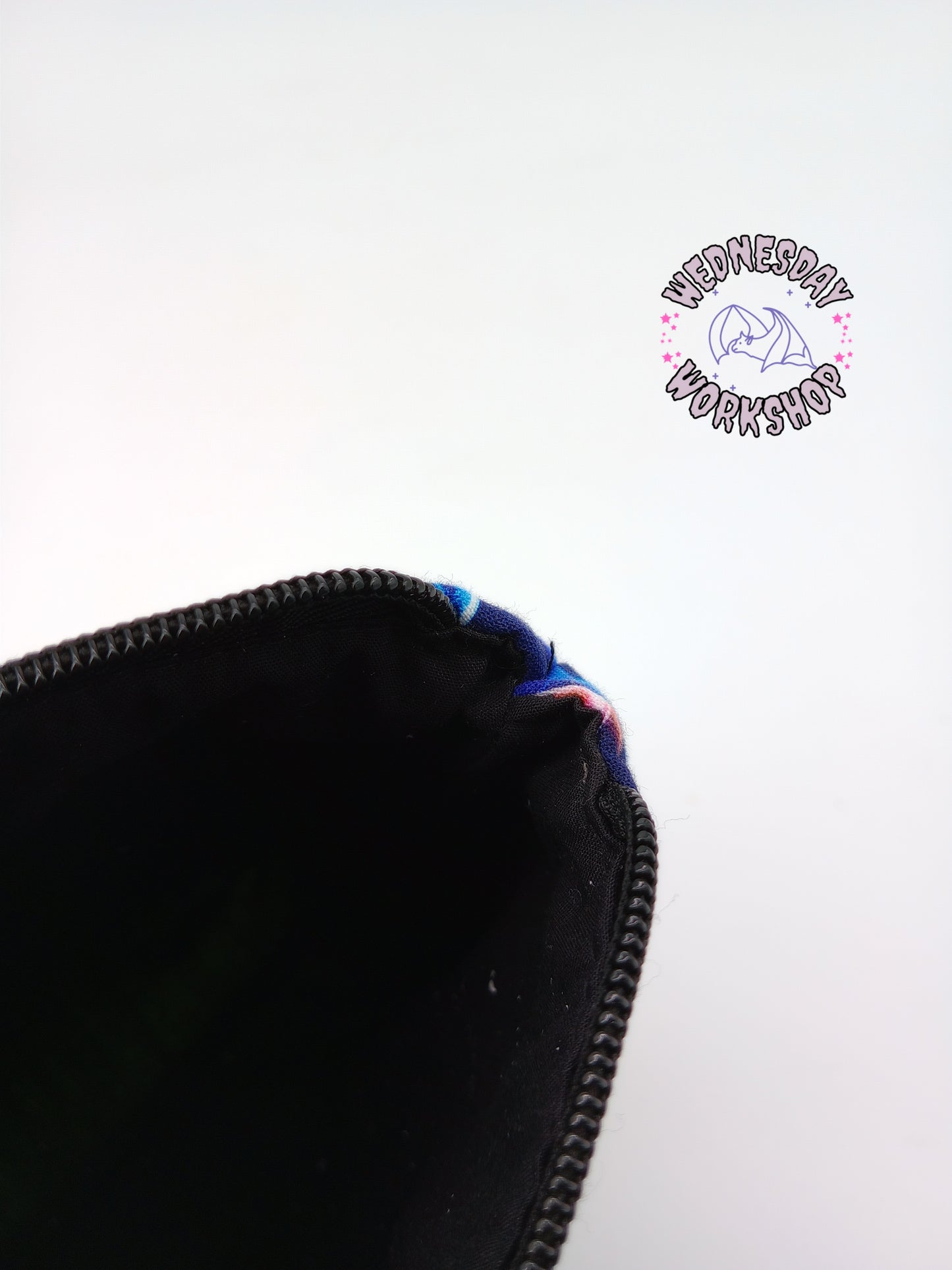 beakers boxy pouch