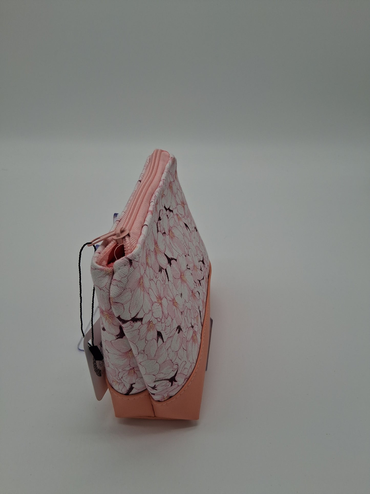 sakura v. 6 boxy pouch