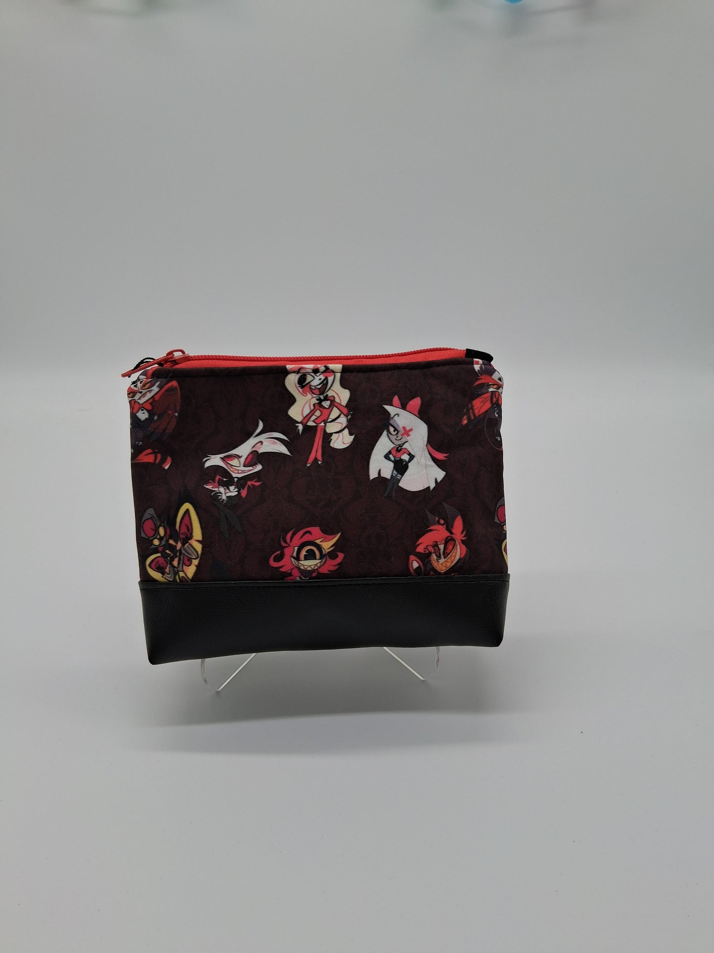 hasbeen hostel v. 2 boxy pouch