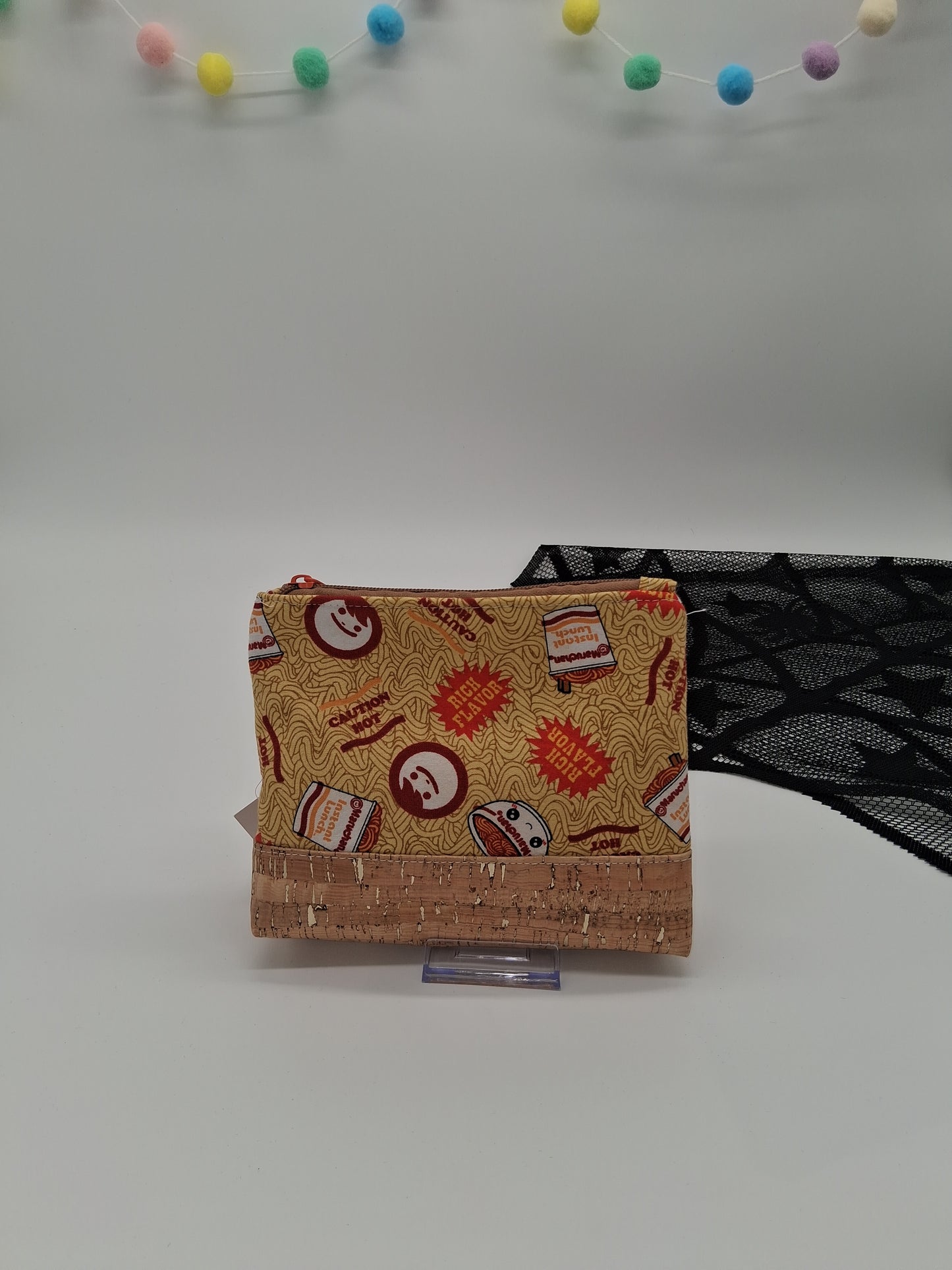 noodlechan v. 2 boxy pouch