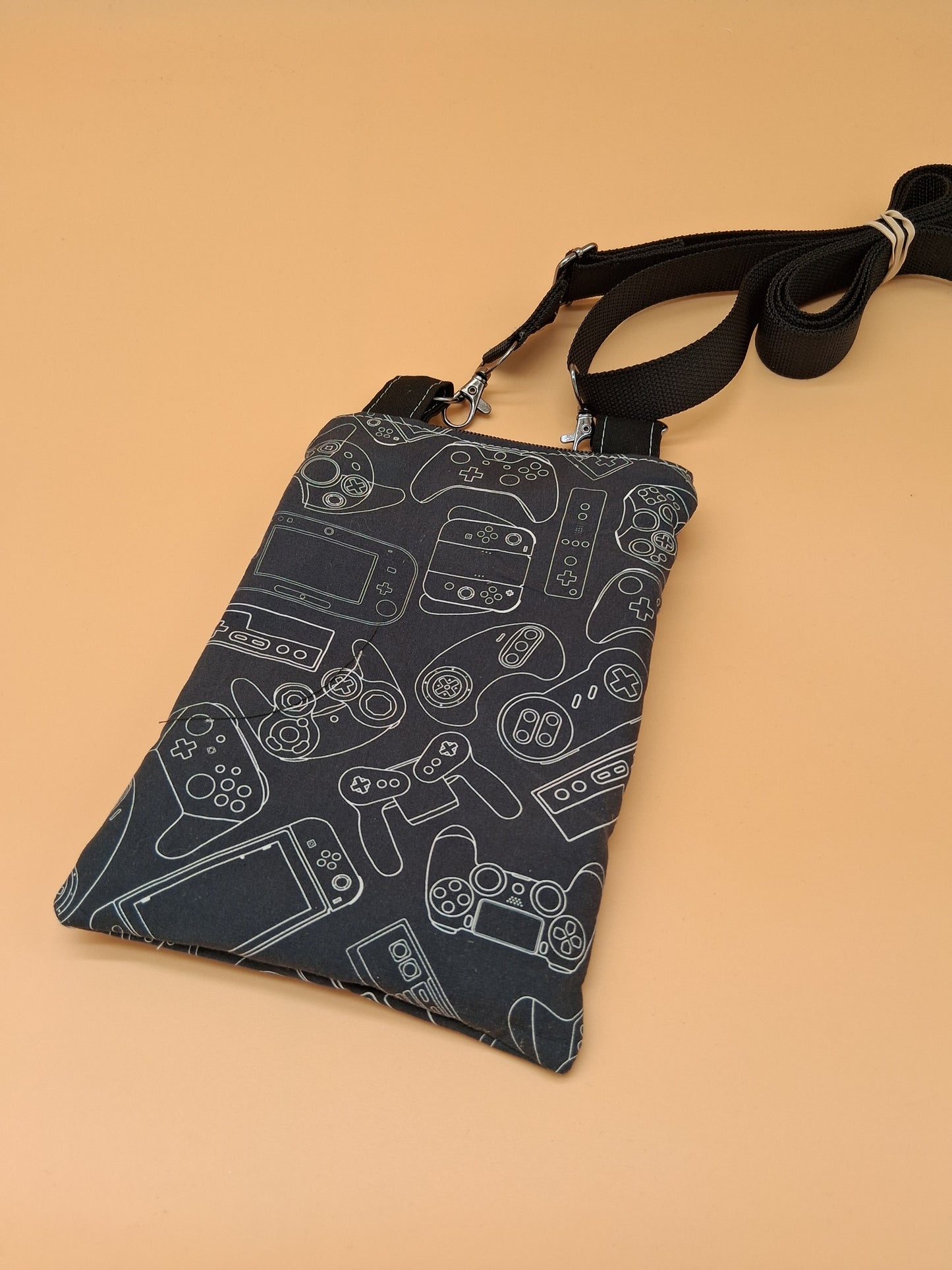 monochrome gaming Lobelia mini crossbody