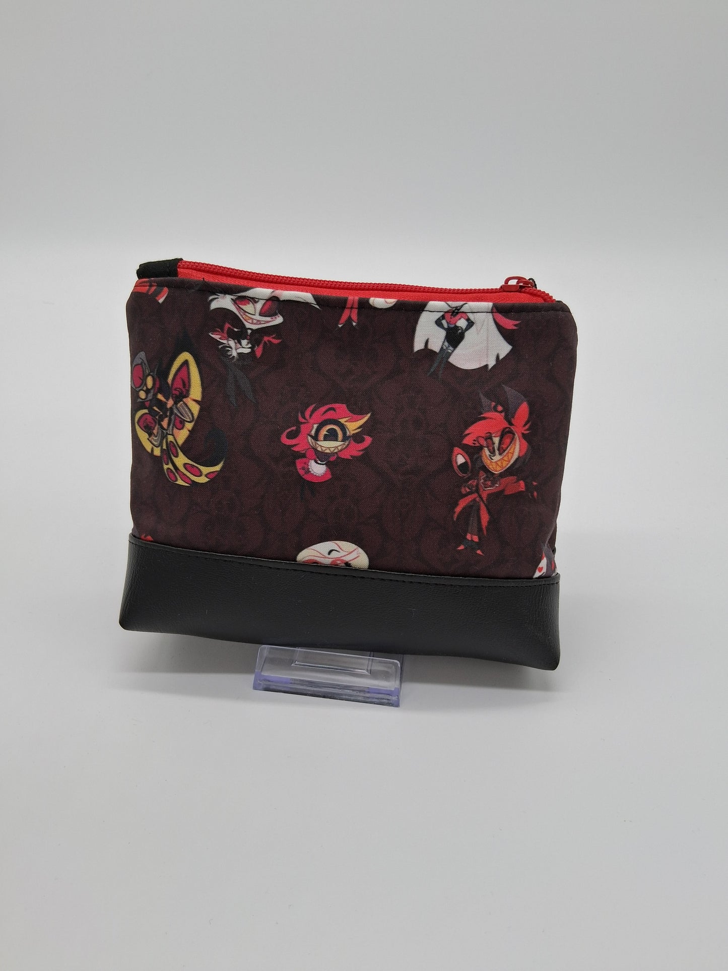 hasbeen hostel v. 3 boxy pouch