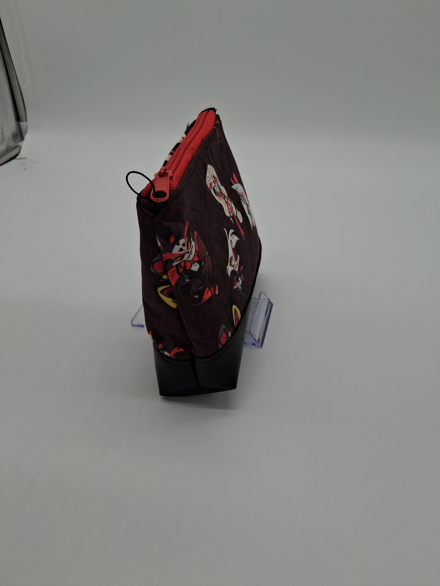 hasbeen hostel v. 3 boxy pouch