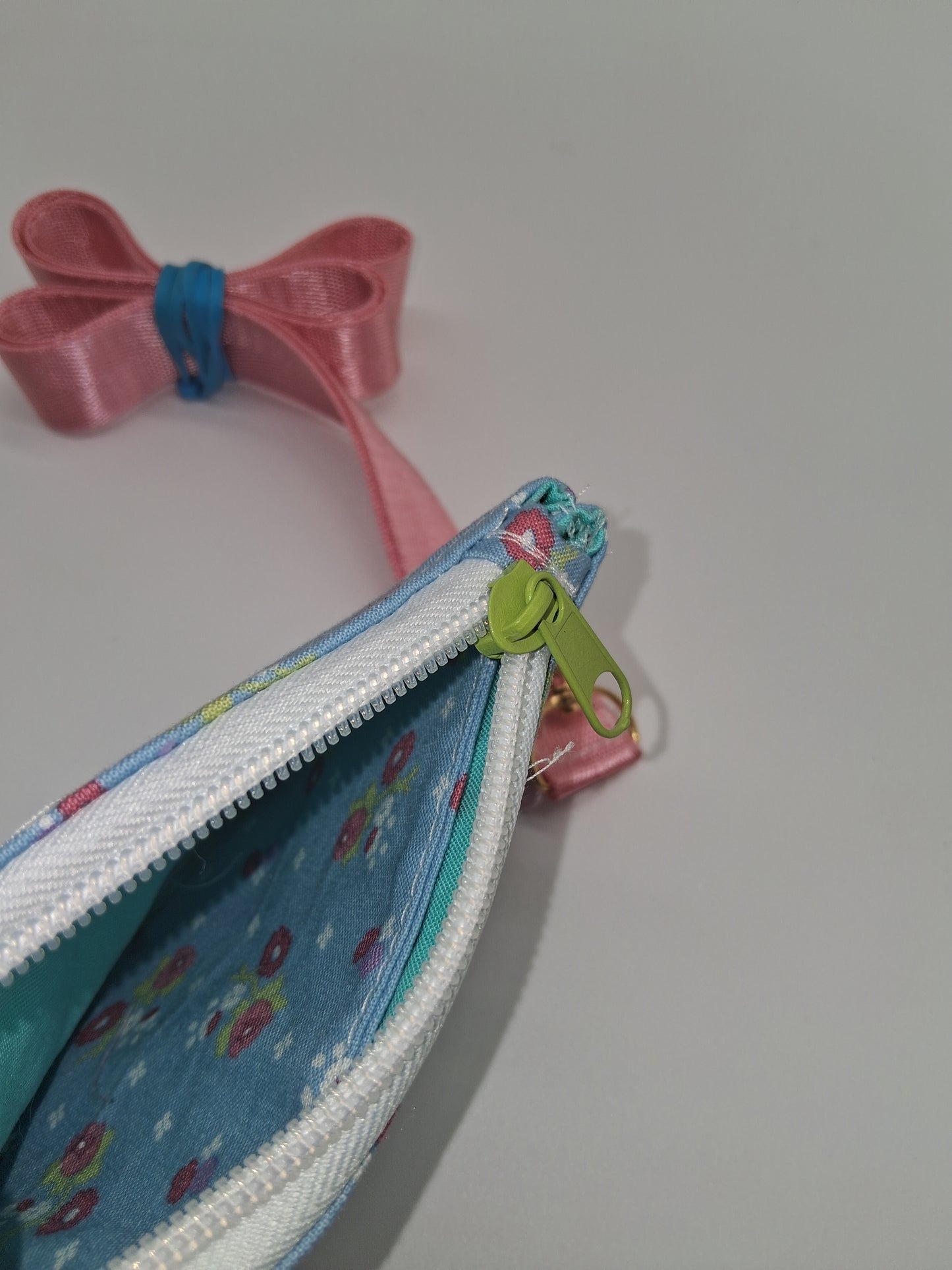 vintage floral v. 1 piper ID holder