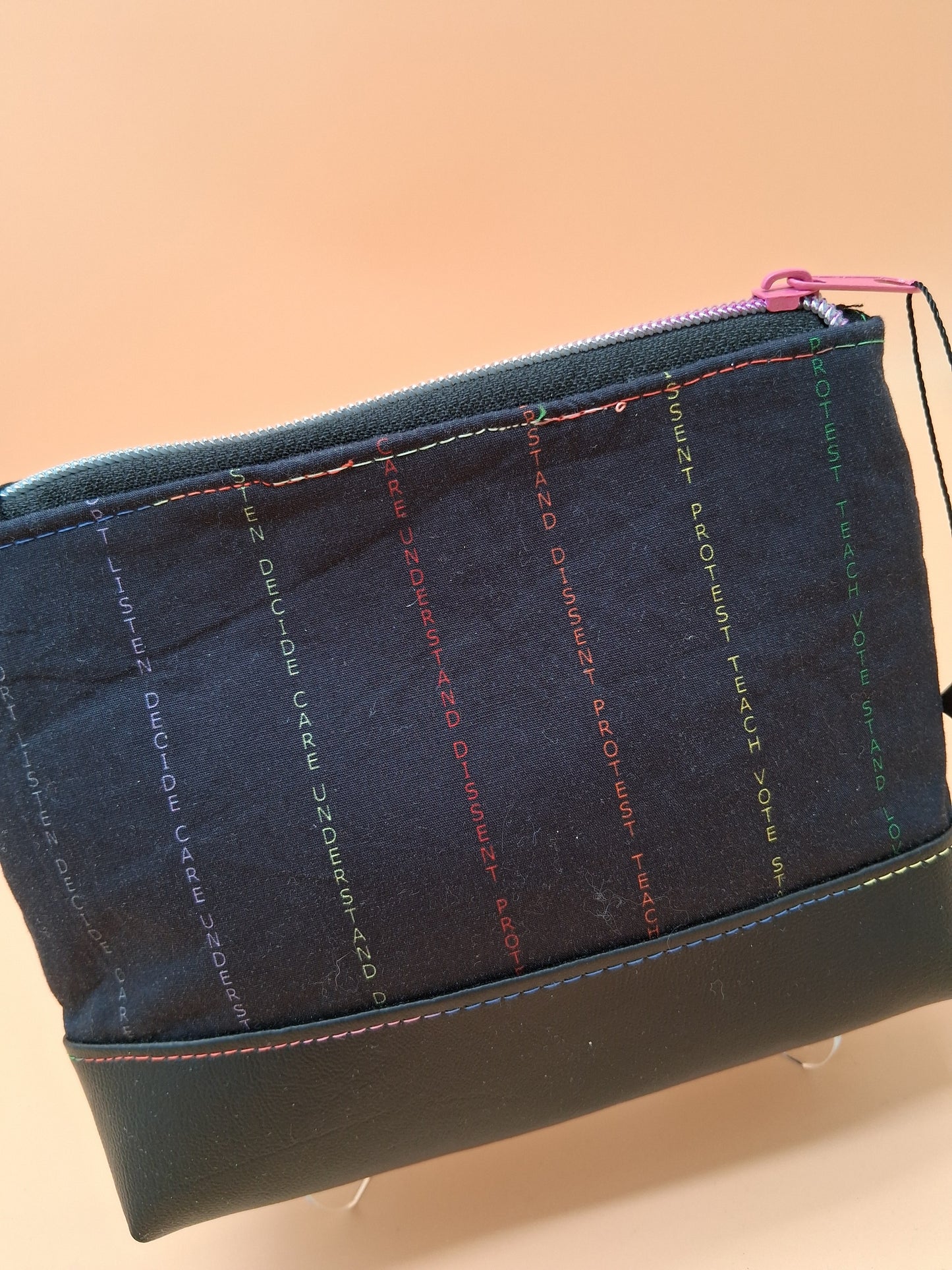 resist v. 2 boxy pouch