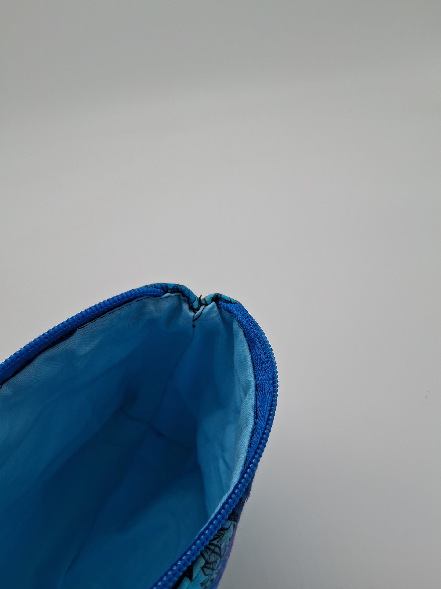 bp Jiji v. 4 boxy pouch