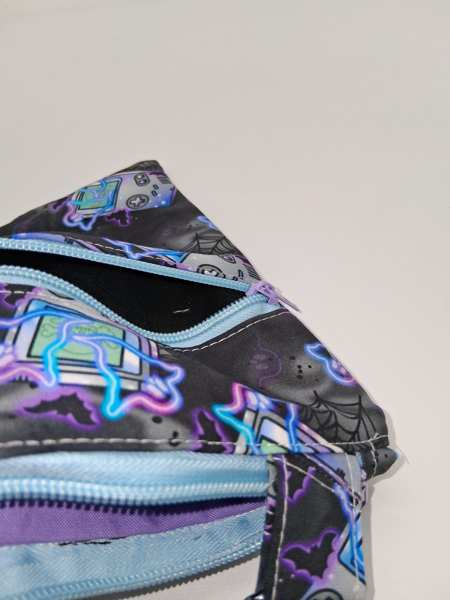 electric gaming v. 1 Lobelia mini crossbody