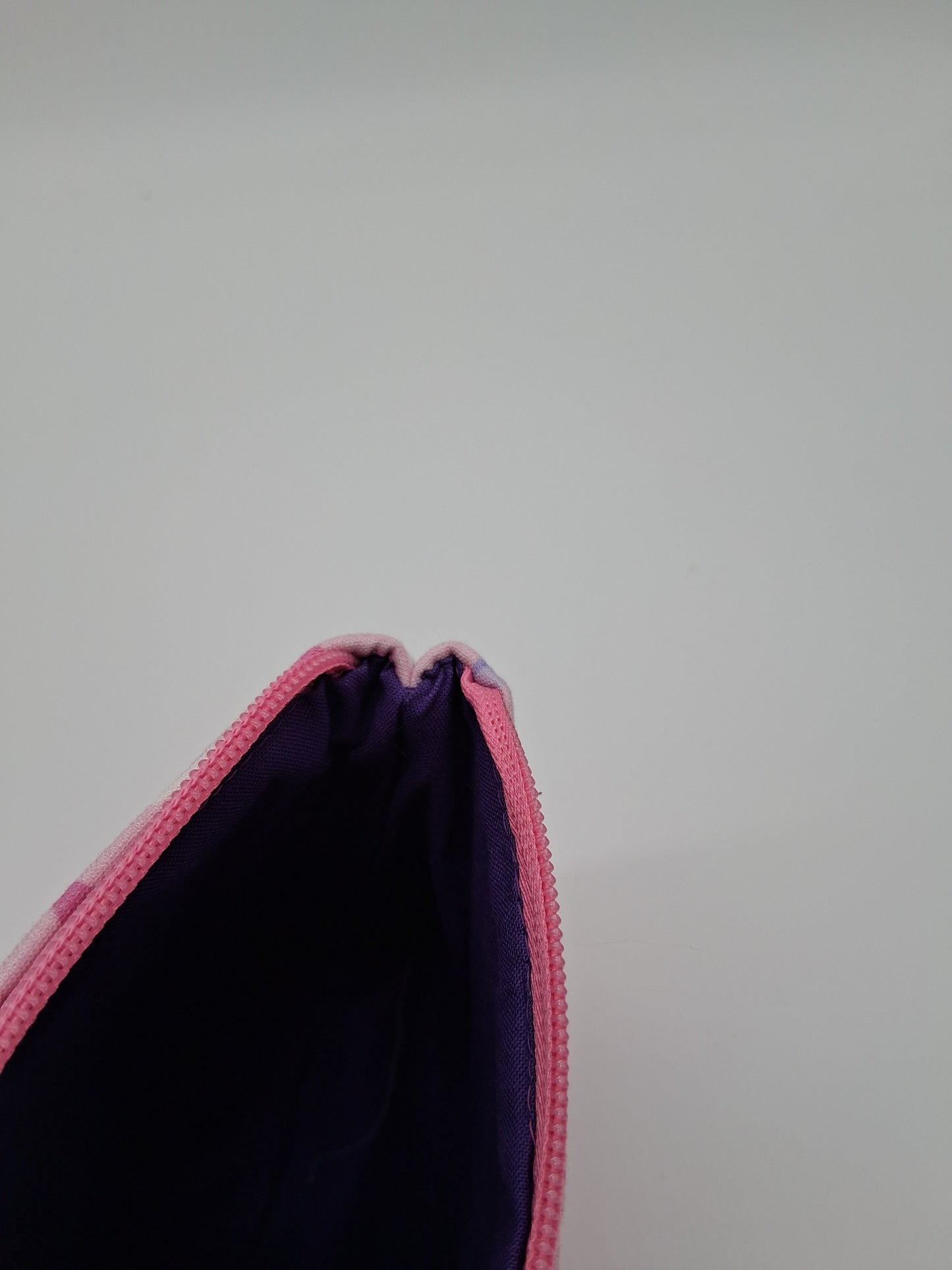 pastel knives v. 2 boxy pouch