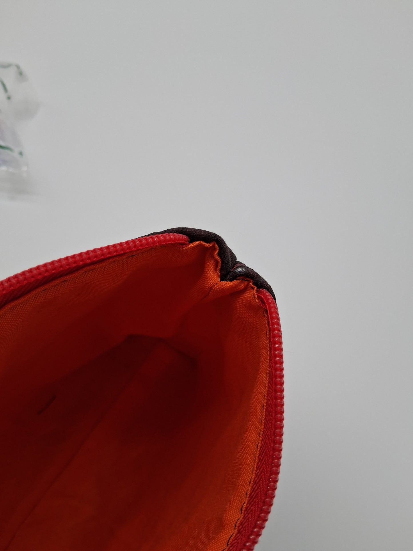hasbeen hostel v. 3 boxy pouch