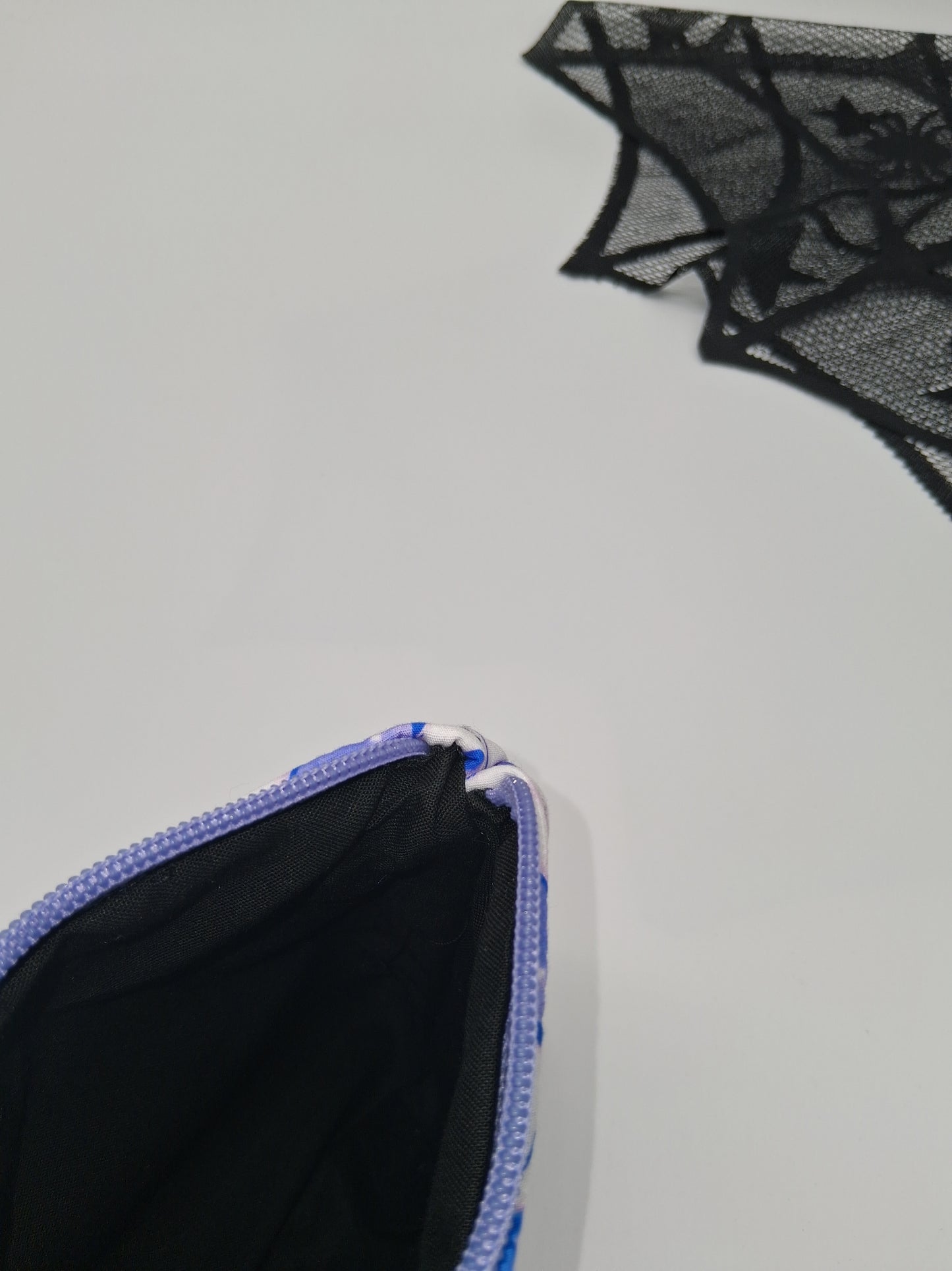 ghostly starters v. 5 boxy pouch
