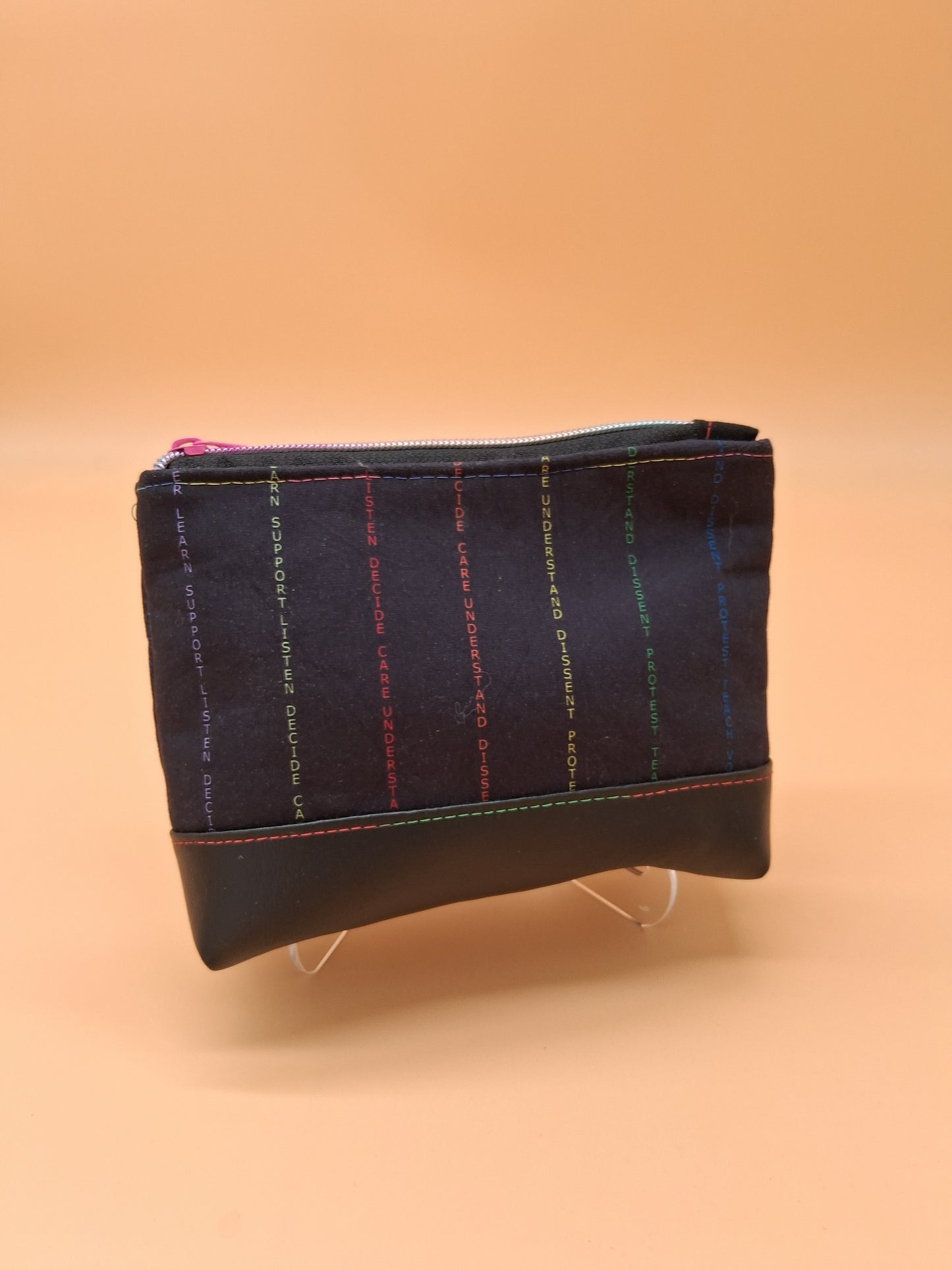 resist v. 2 boxy pouch