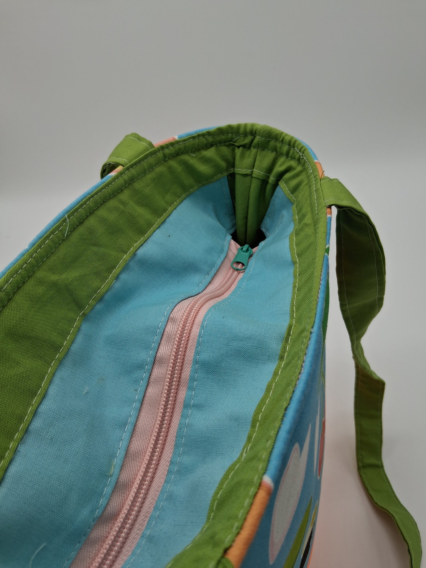 island fruits v. 1 large zippered tote