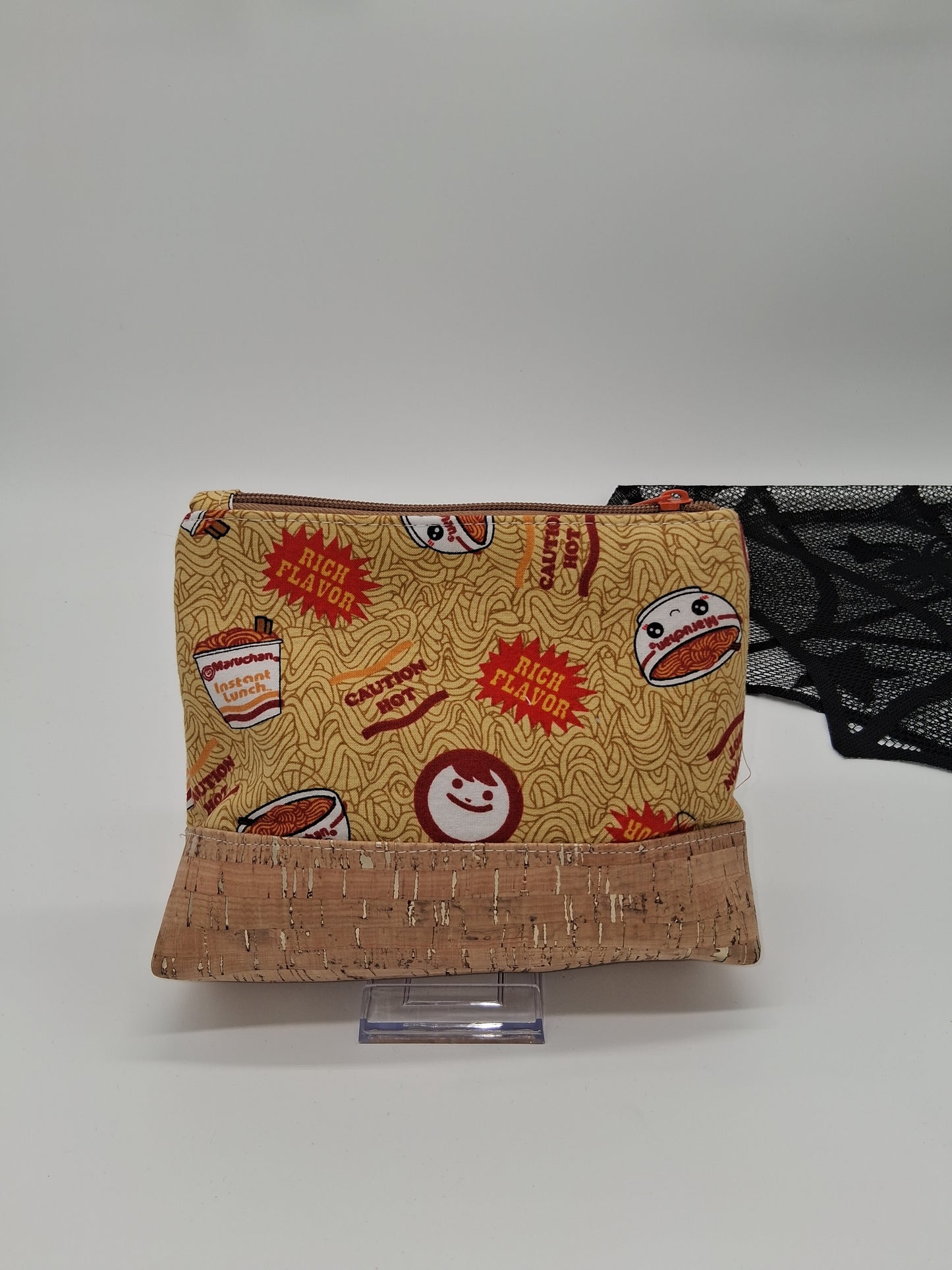 noodlechan v. 2 boxy pouch