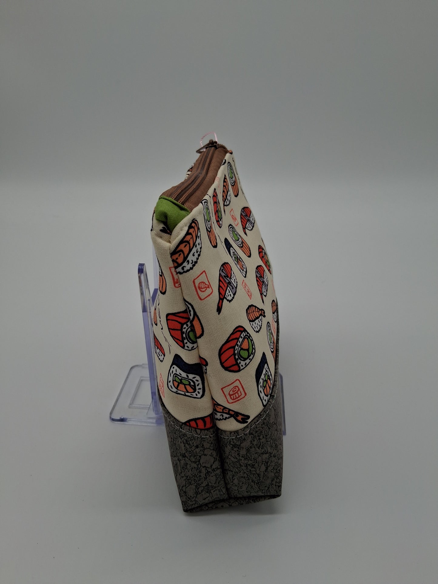 classic sushi v. 8 boxy pouch
