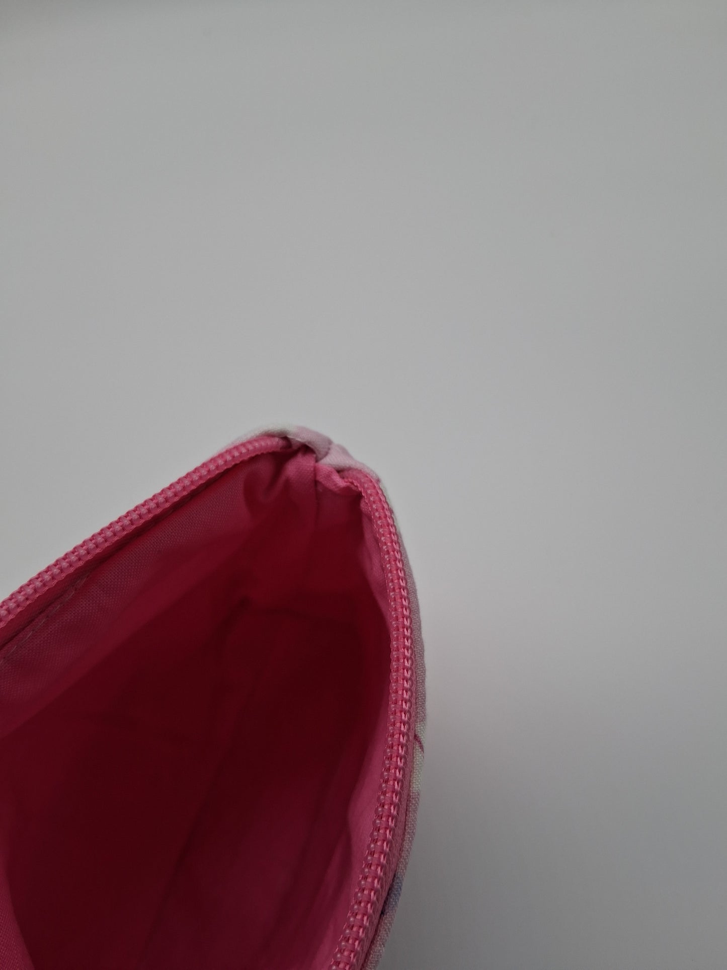pastel knives v. 3 boxy pouch
