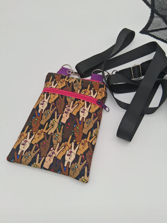 diverse peace signs v. 1 Lobelia mini crossbody