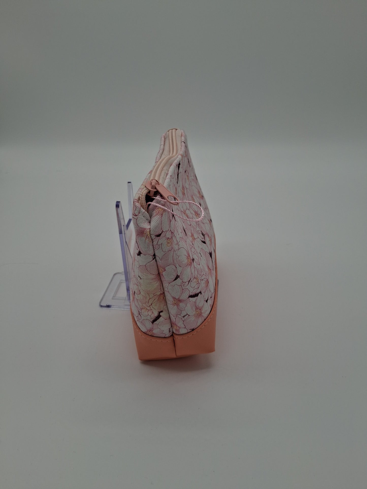 sakura v. 7 boxy pouch