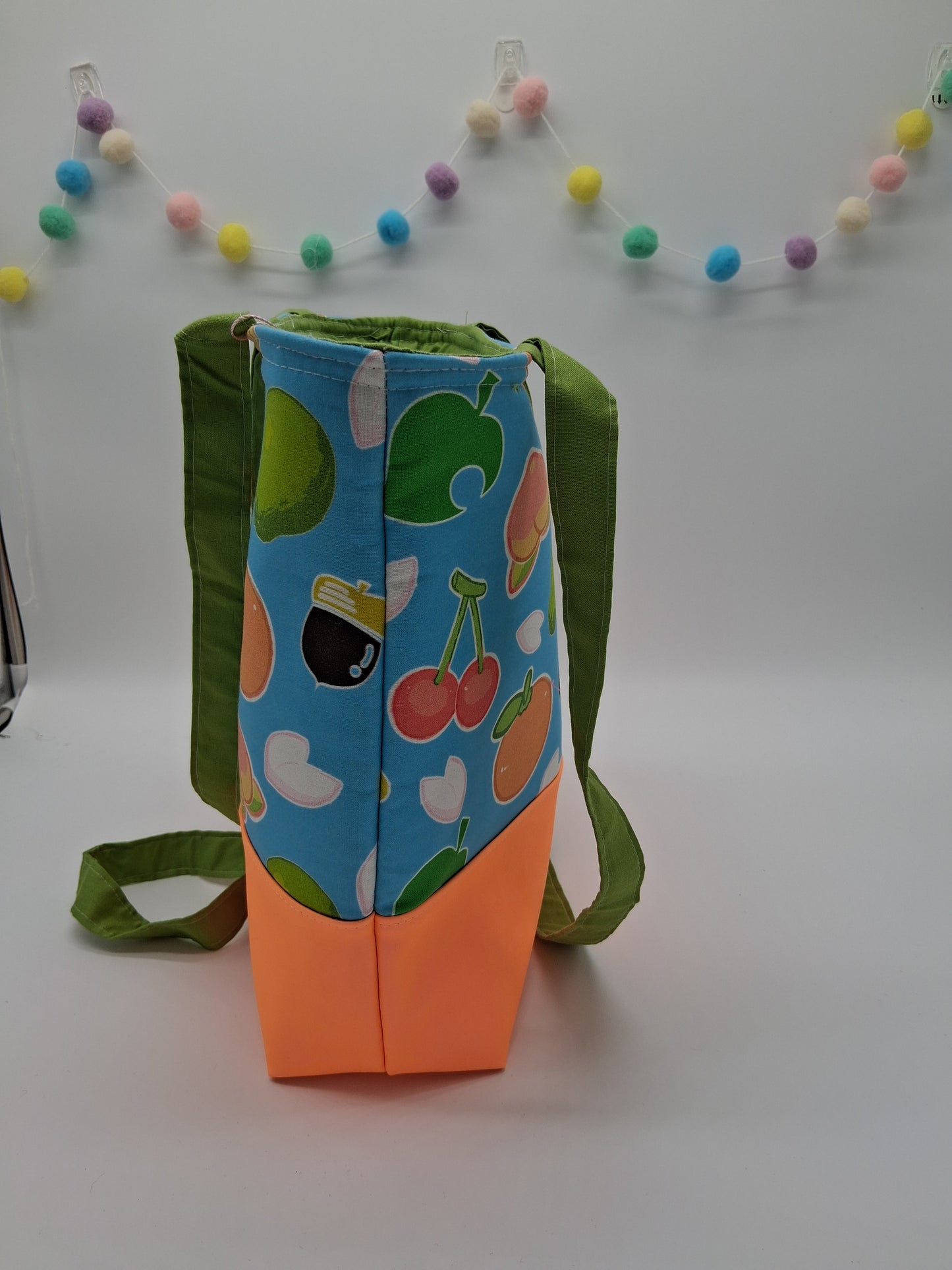 island fruits v. 1 large zippered tote