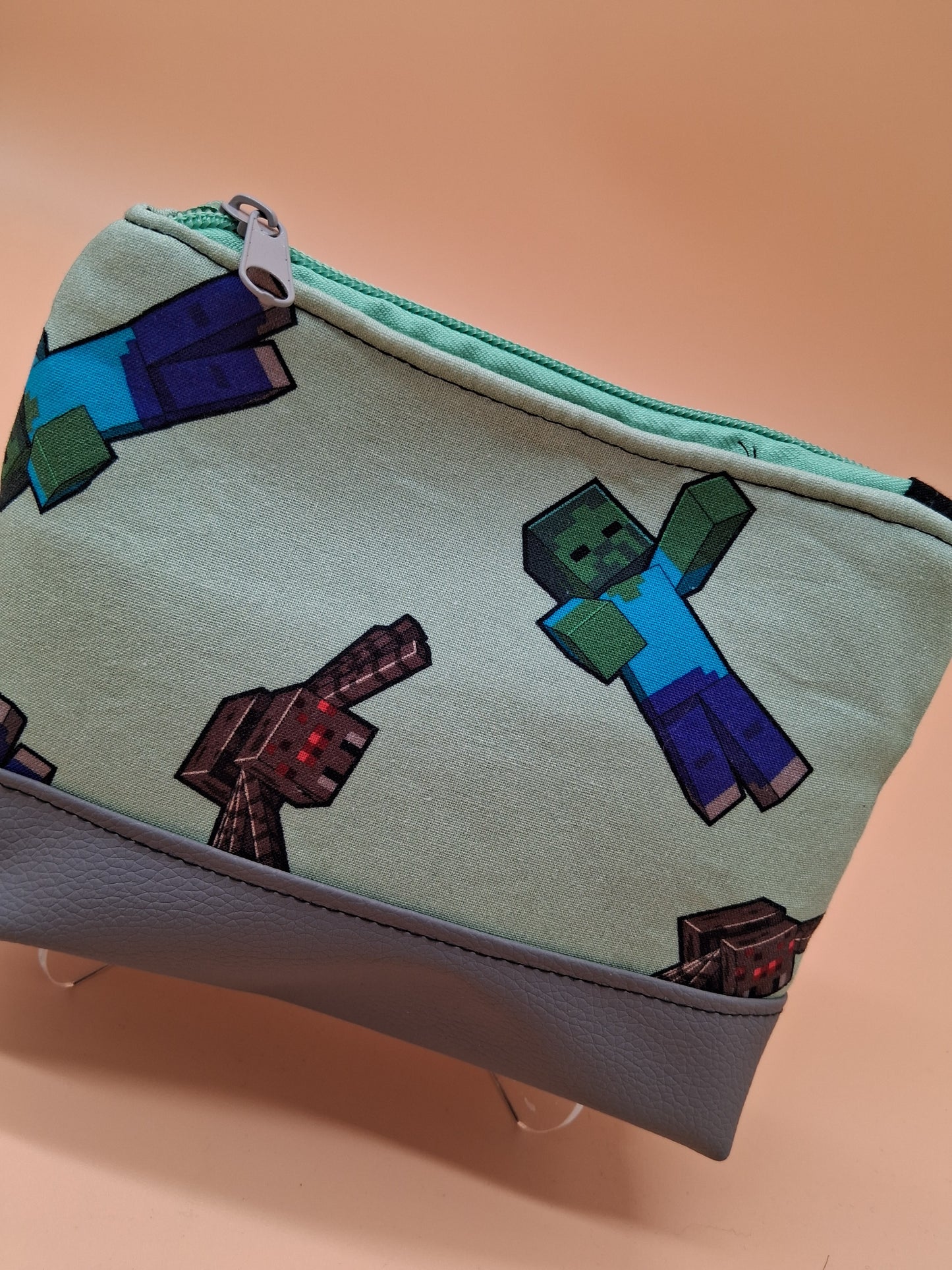 crafting fun v. 1 boxy pouch
