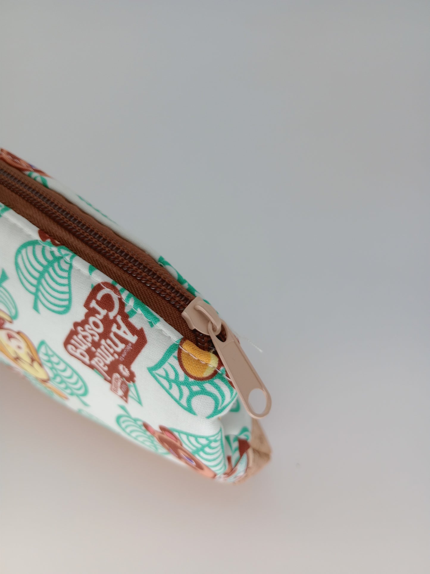 island vacay Clematis wristlet