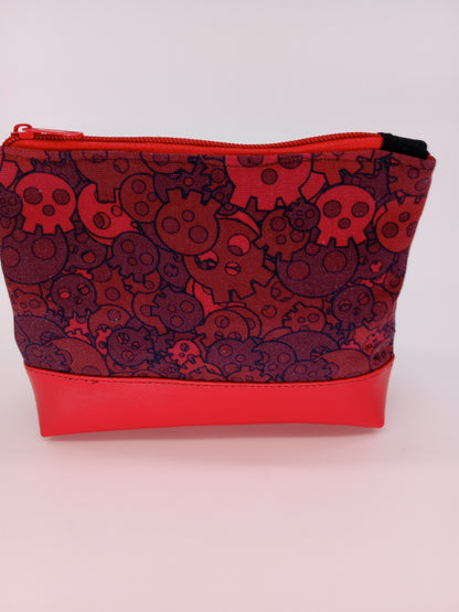 red and black skulls v. 3 boxy pouch