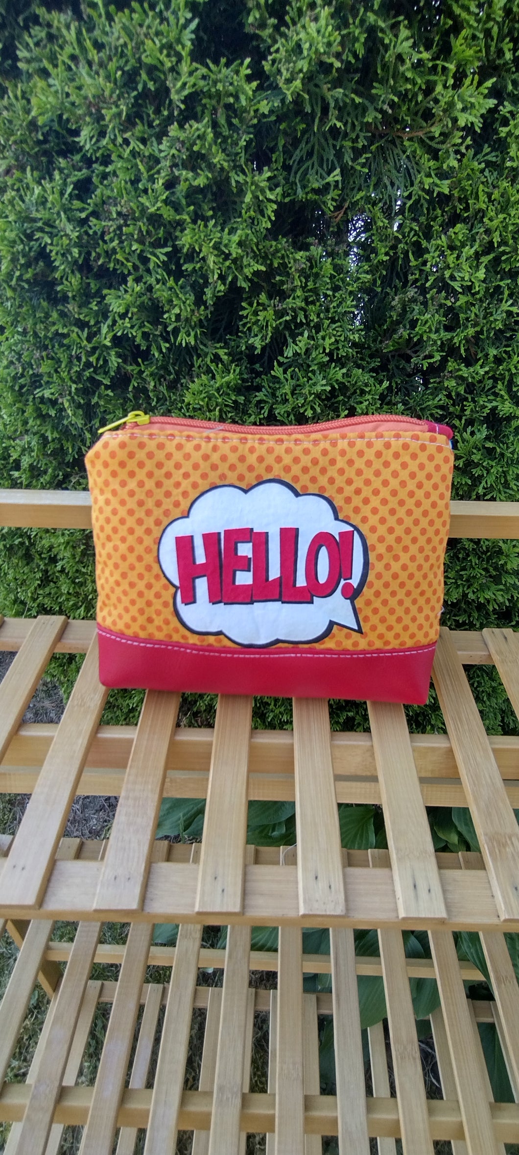 hello nurse boxy pouch