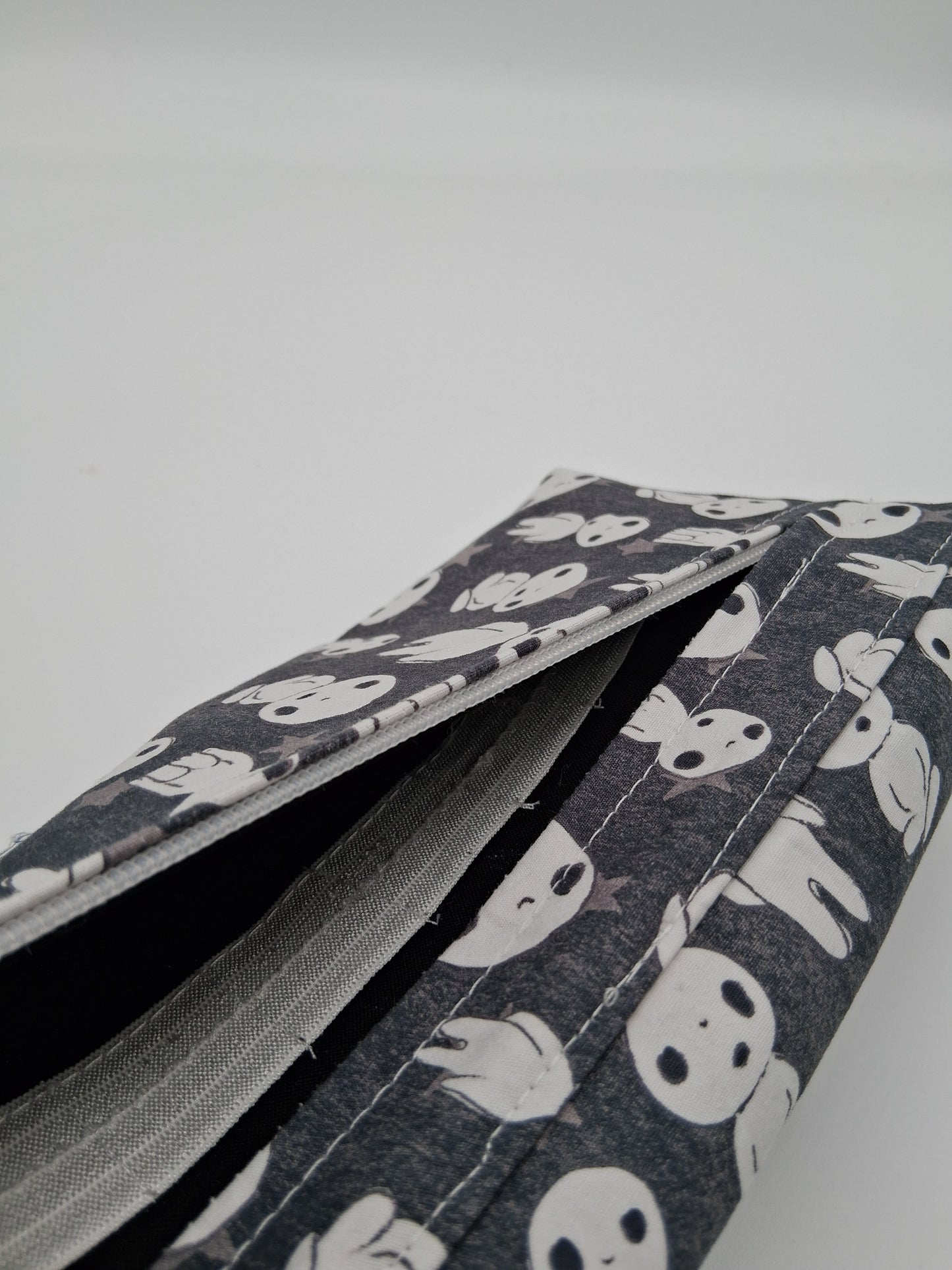 monochrome spirits v. 1 console case