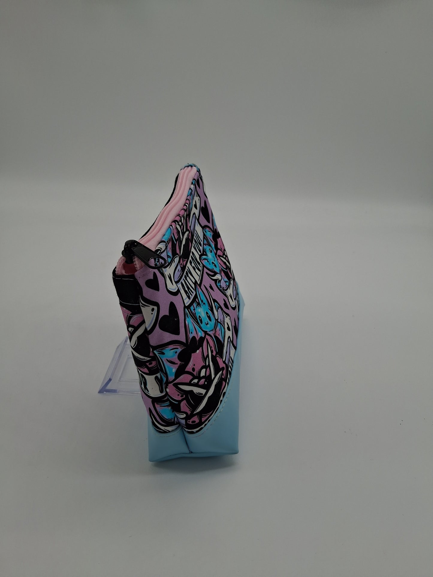 batty for you v. 5 boxy pouch
