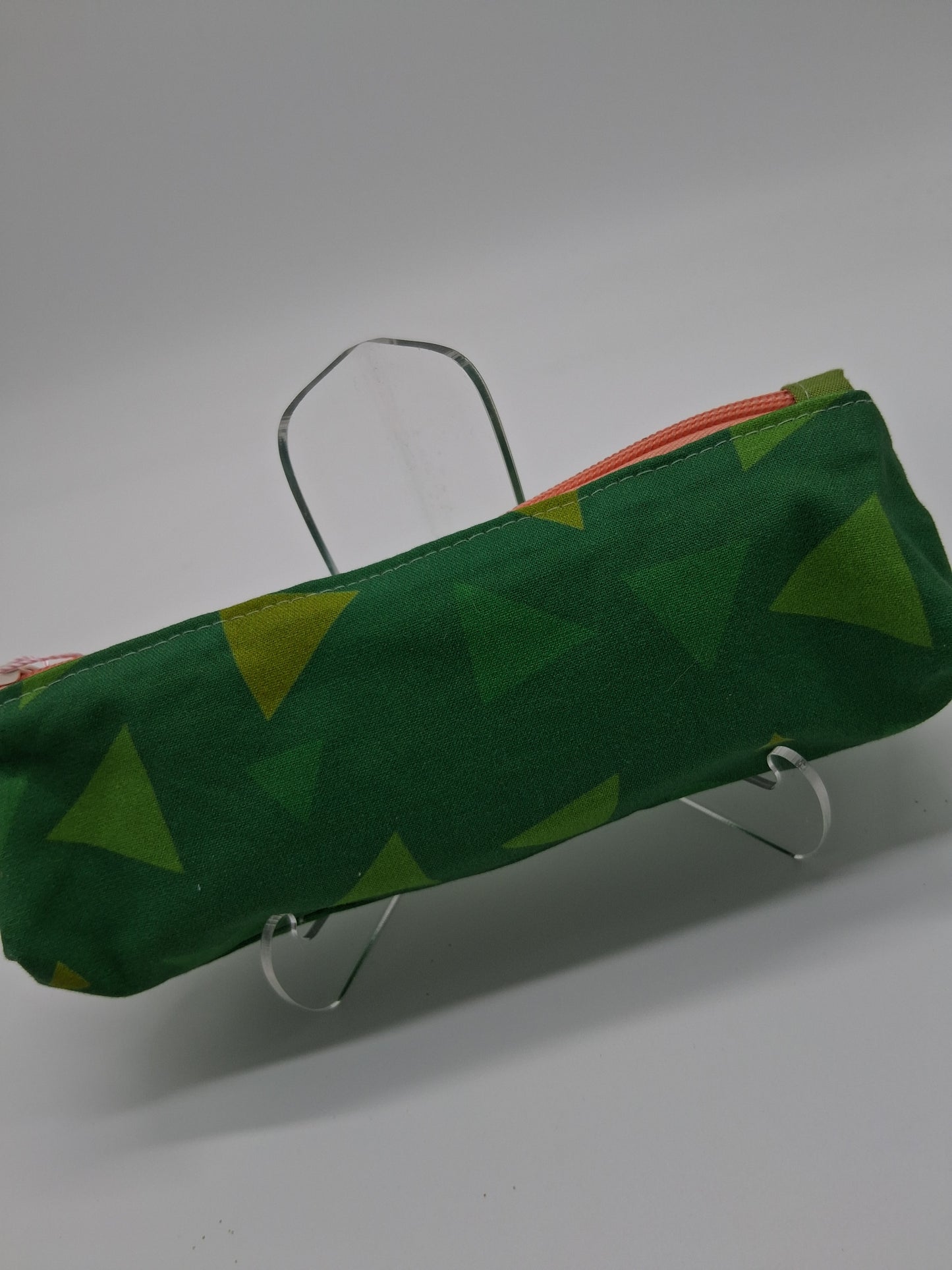 triangle grass v. 1 slim pencil case