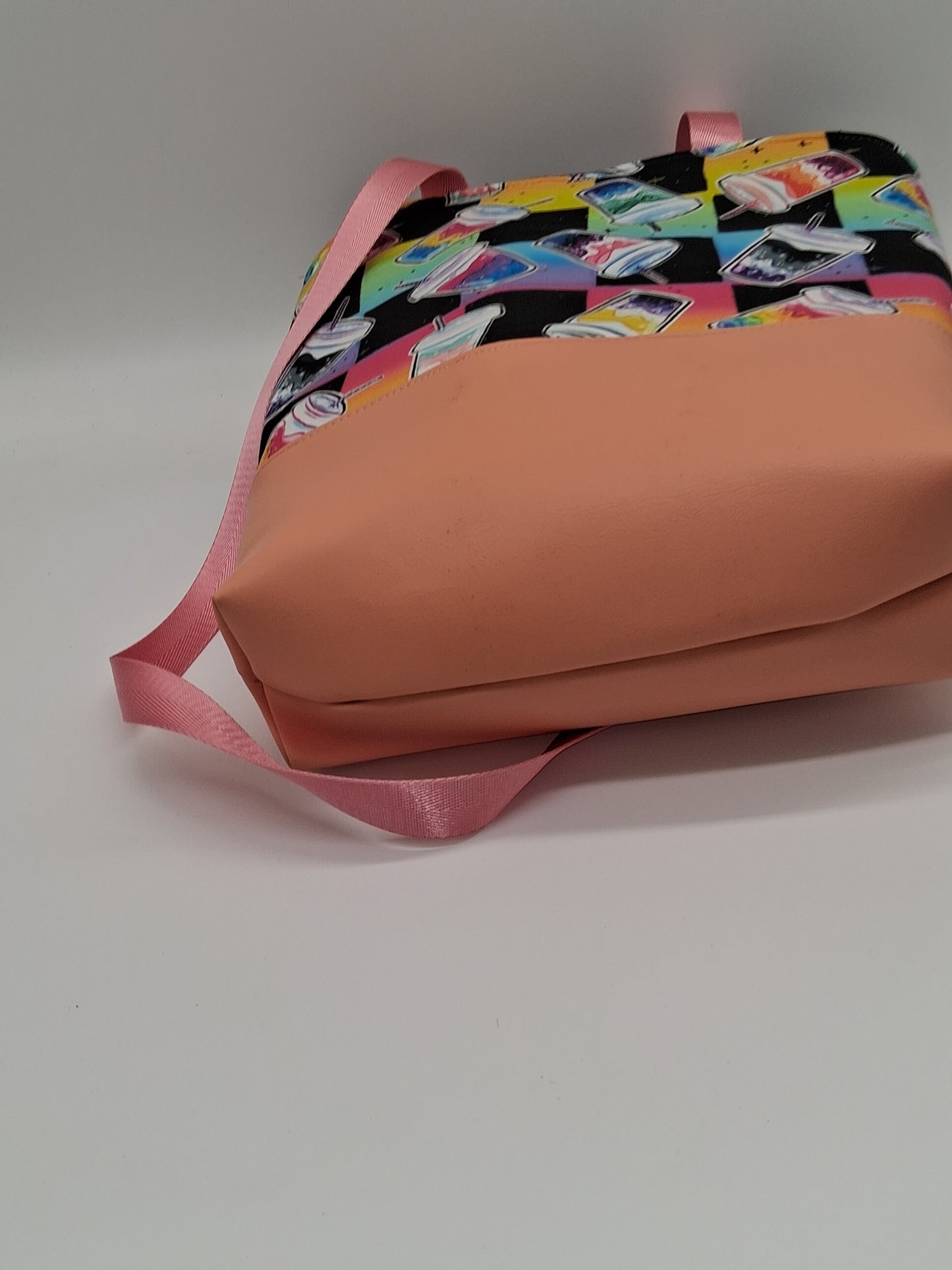 identiTEAs v. 1 large zippered tote