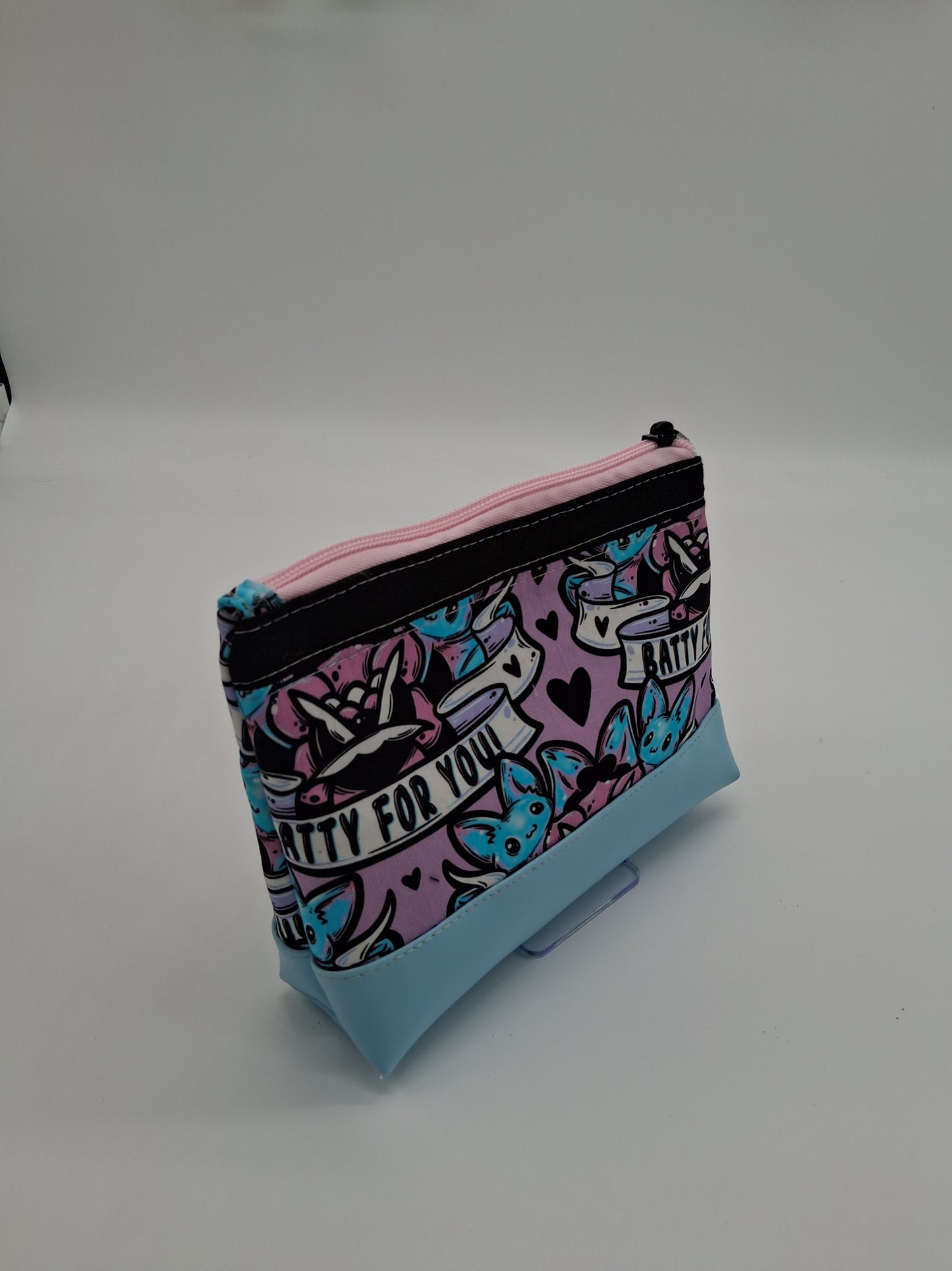 batty for you v. 5 boxy pouch