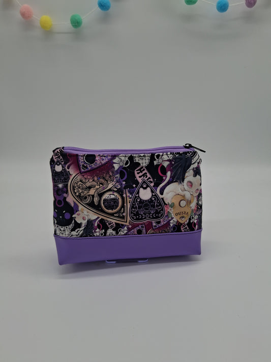 ouija cats v. 9 boxy pouch