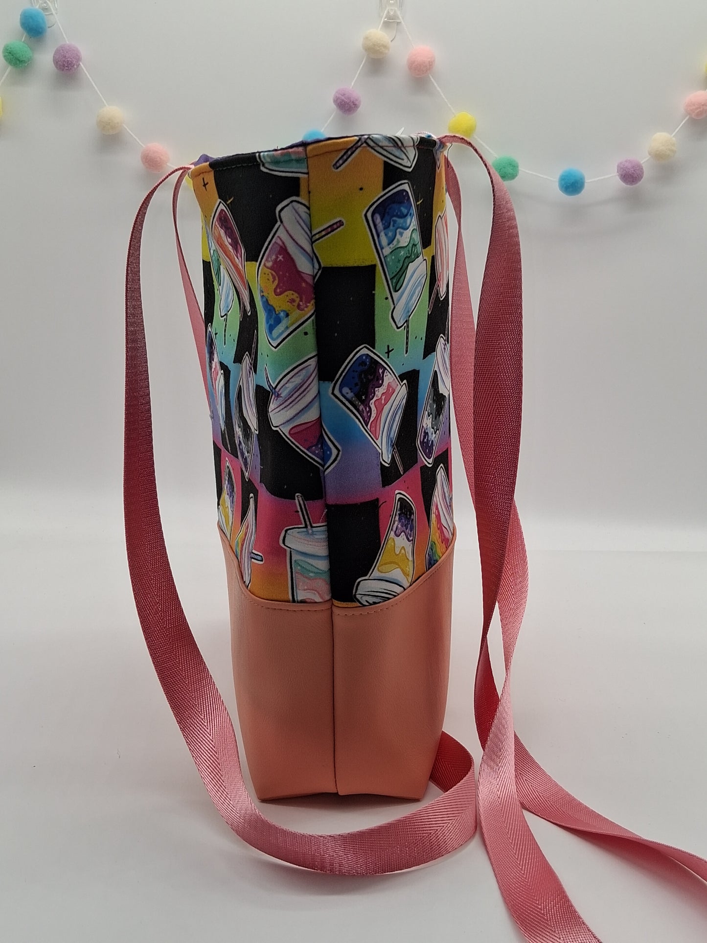 identiTEAs v. 1 large zippered tote