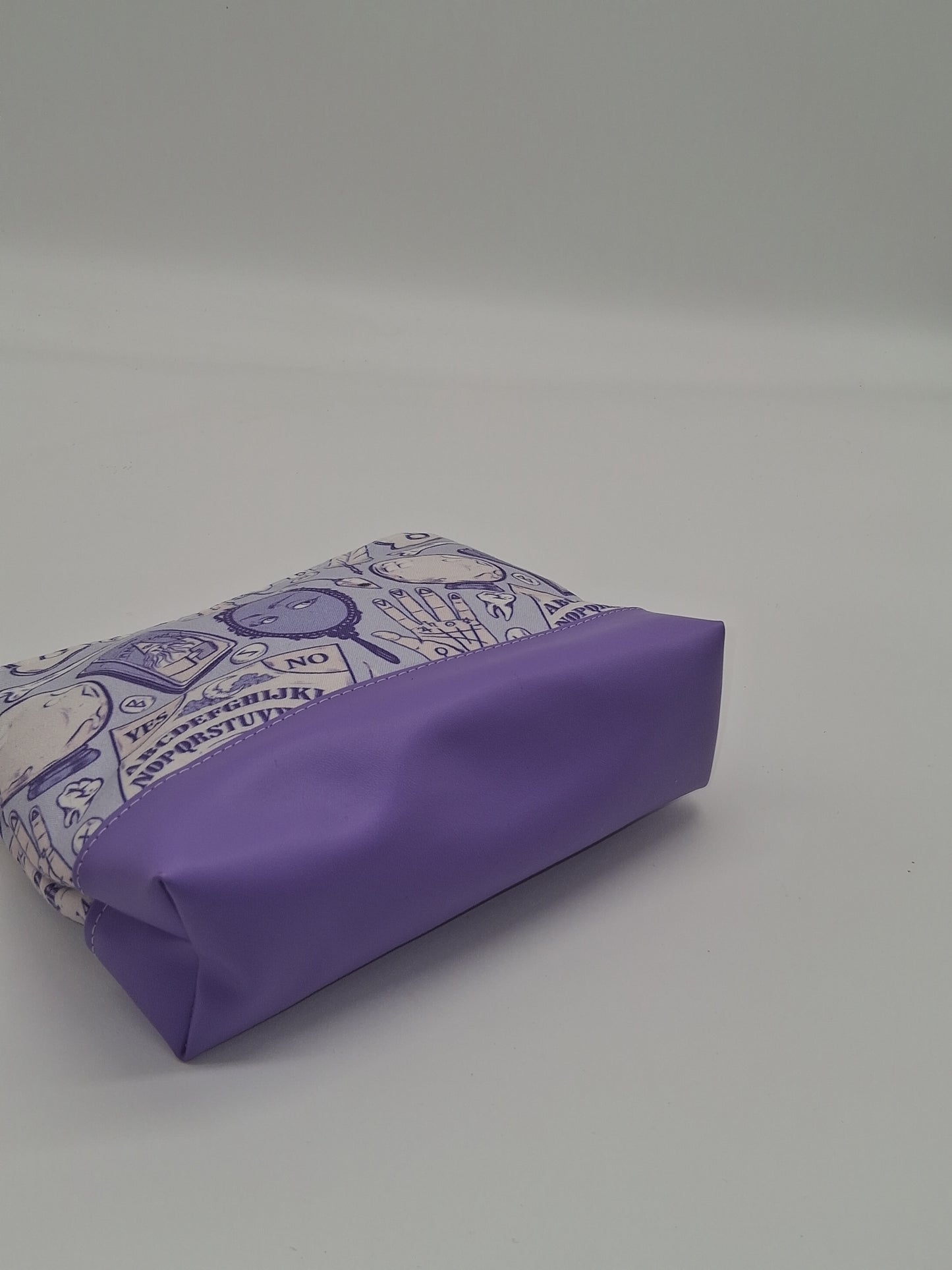lavender divination v. 2 boxy pouch