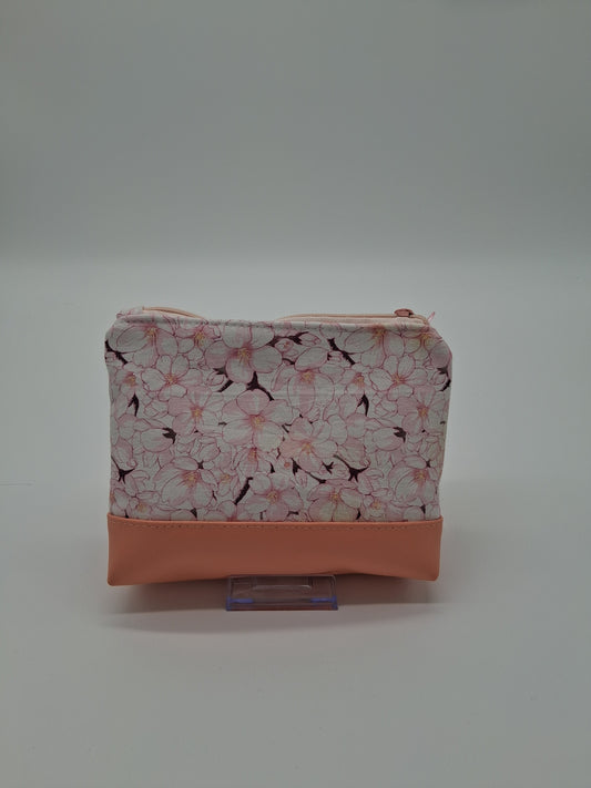 sakura v. 7 boxy pouch