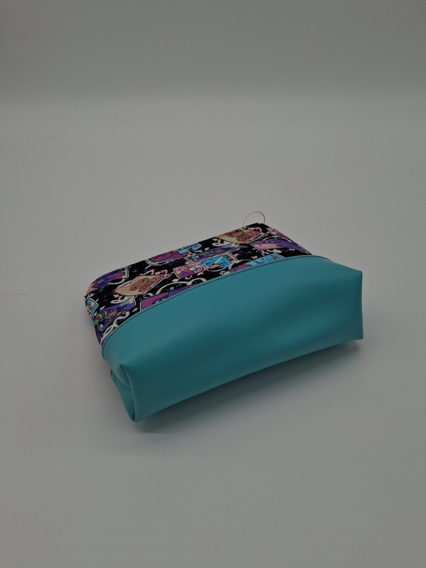 slasher tarot v. 9 boxy pouch