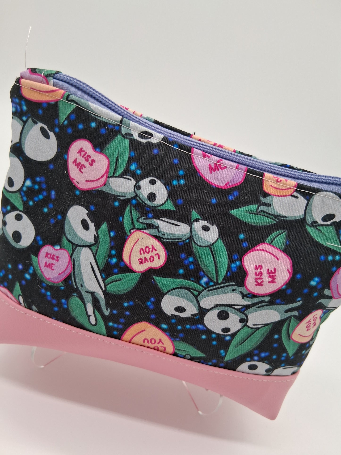 kiss me spirits v. 5 boxy pouch