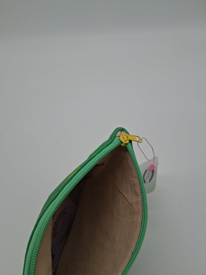triangle grass v. 1 flat zipper pouch