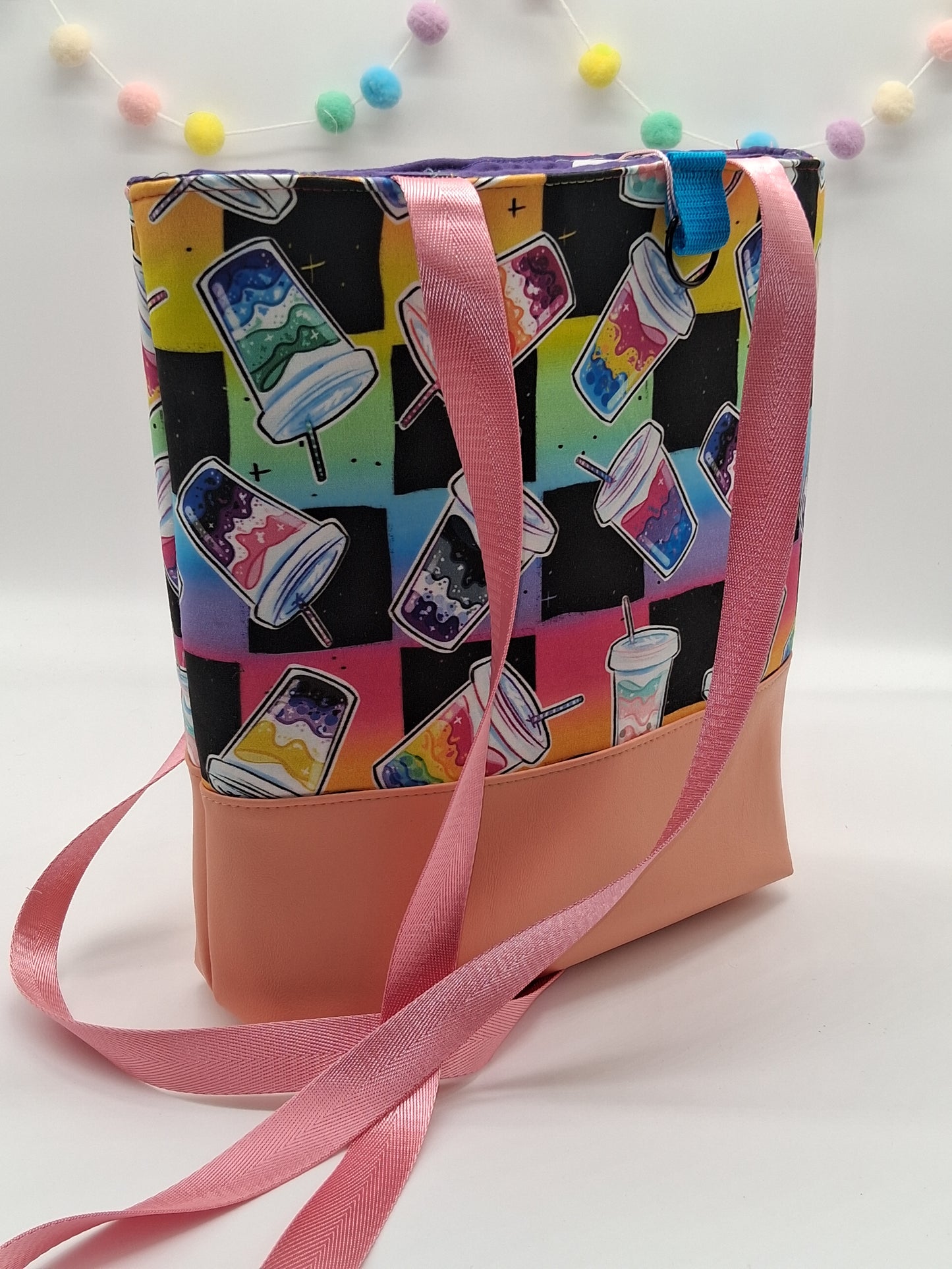 identiTEAs v. 1 large zippered tote