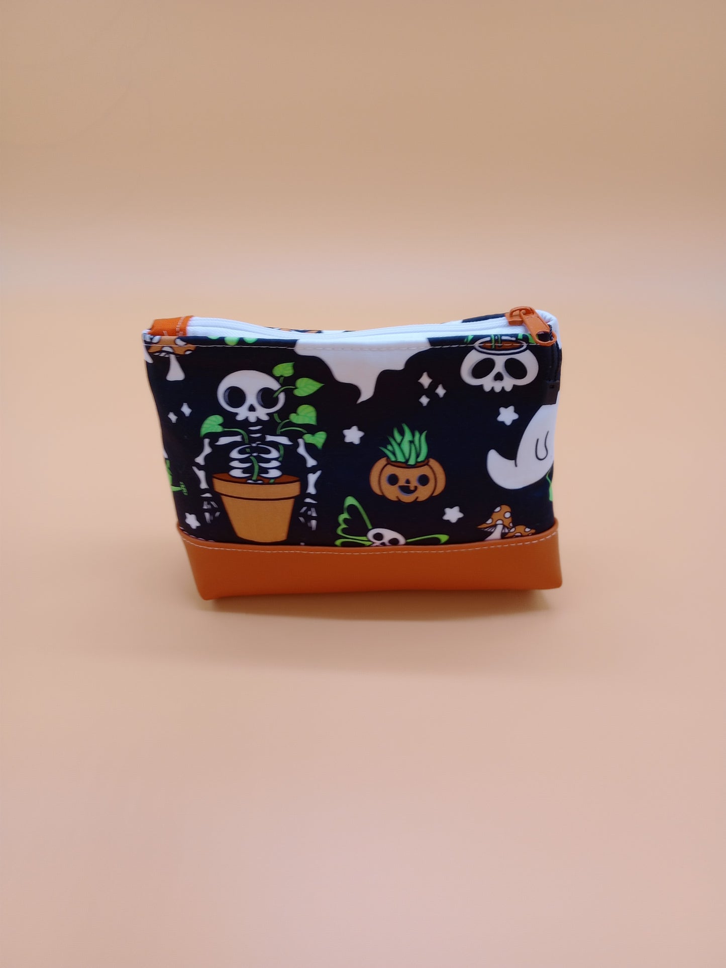 ghostly plants v. 8 boxy pouch