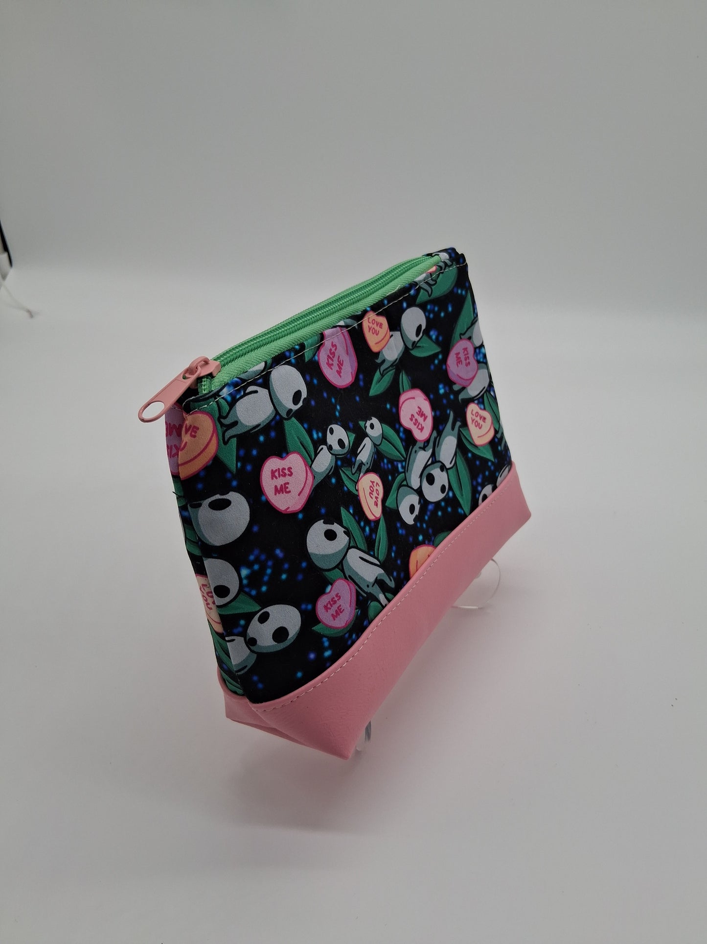 kiss me spirits v. 3 boxy pouch