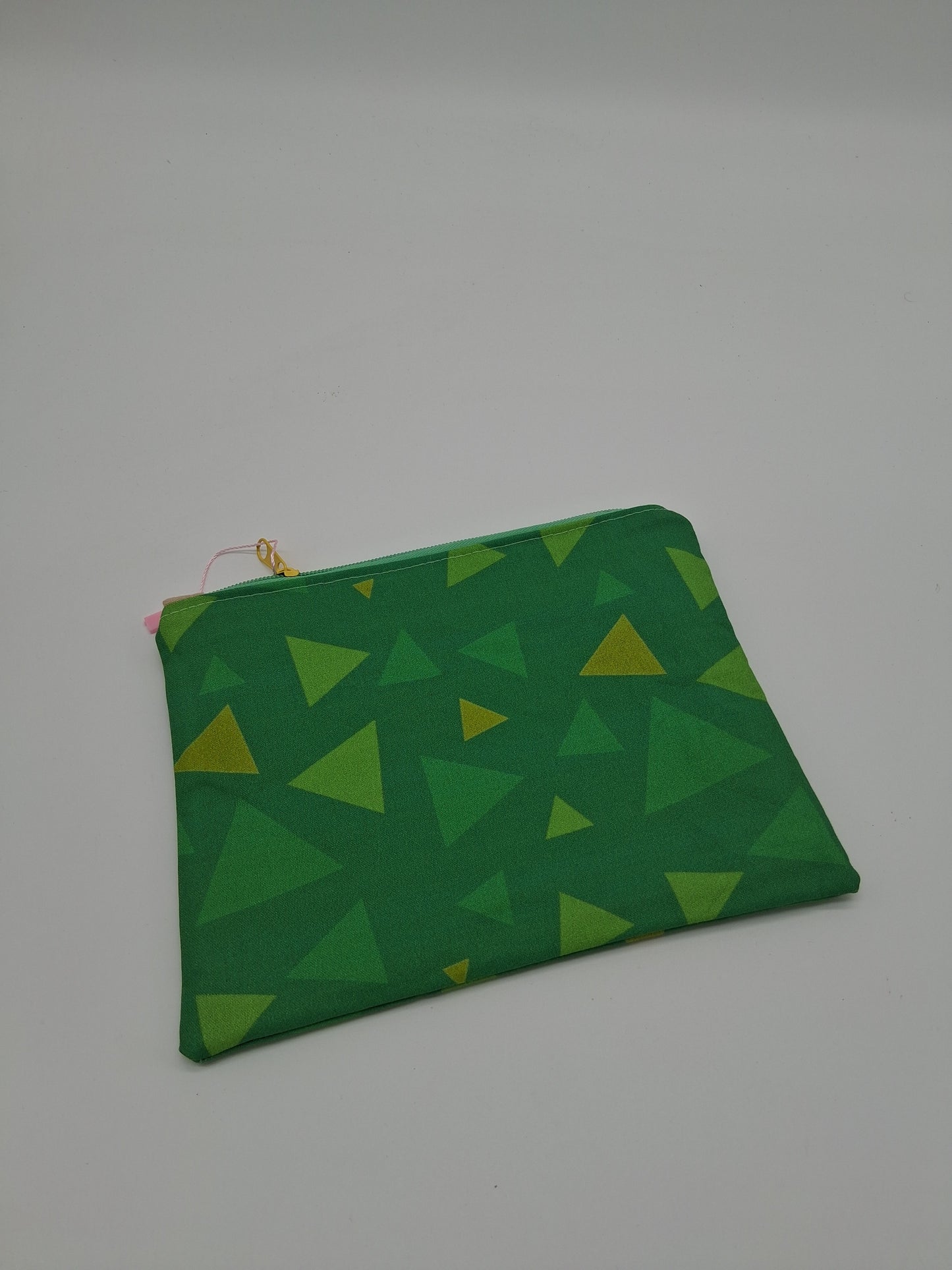 triangle grass v. 1 flat zipper pouch