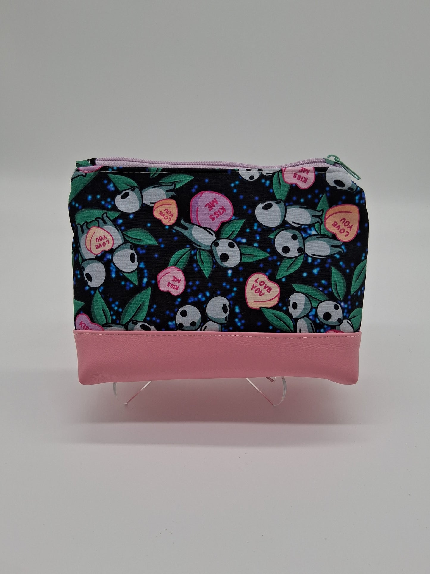 kiss me spirits v. 4 boxy pouch