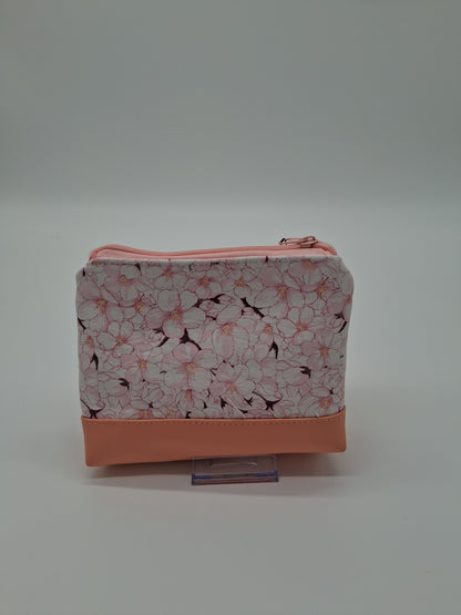 sakura v. 6 boxy pouch