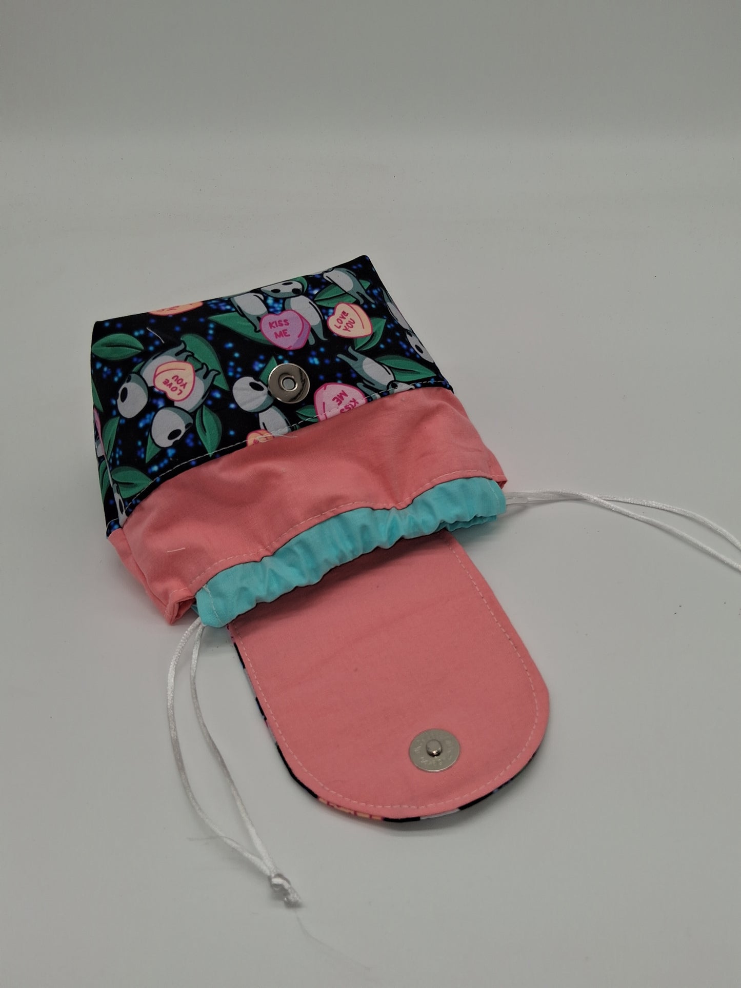 kiss me spirits v. 3 Pandora dice bag