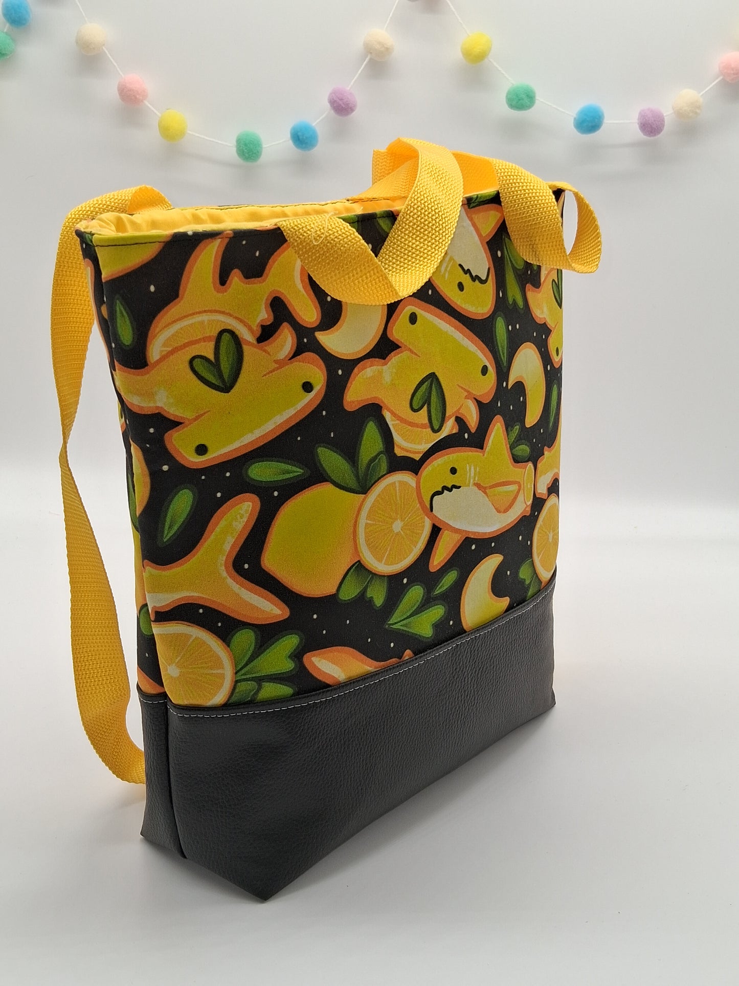 lemon sharks v. 1 large zippered tote