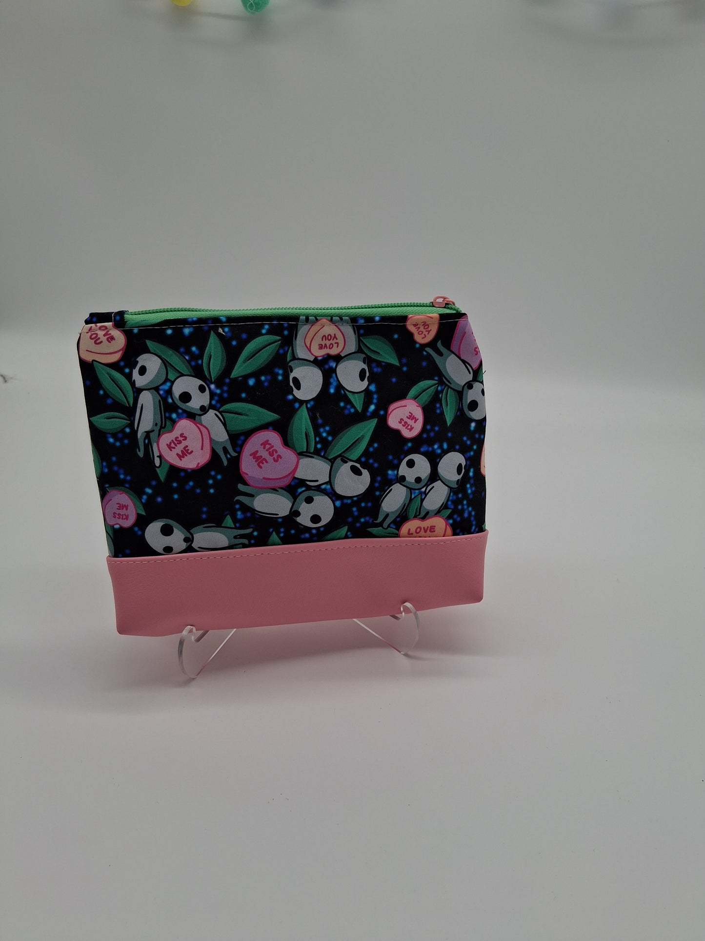 kiss me spirits v. 3 boxy pouch