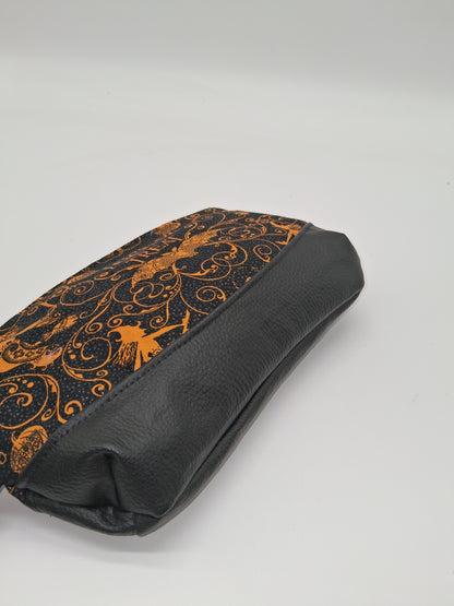 gold glitter tot v. 1 Clematis wristlet