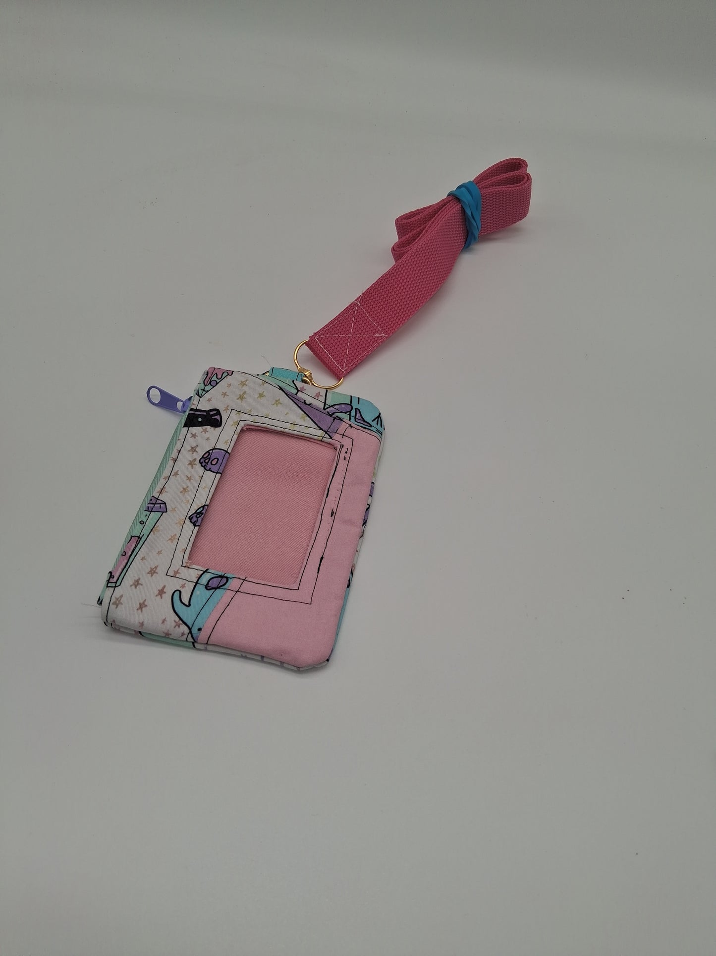 skeletunes v. 1 piper ID holder