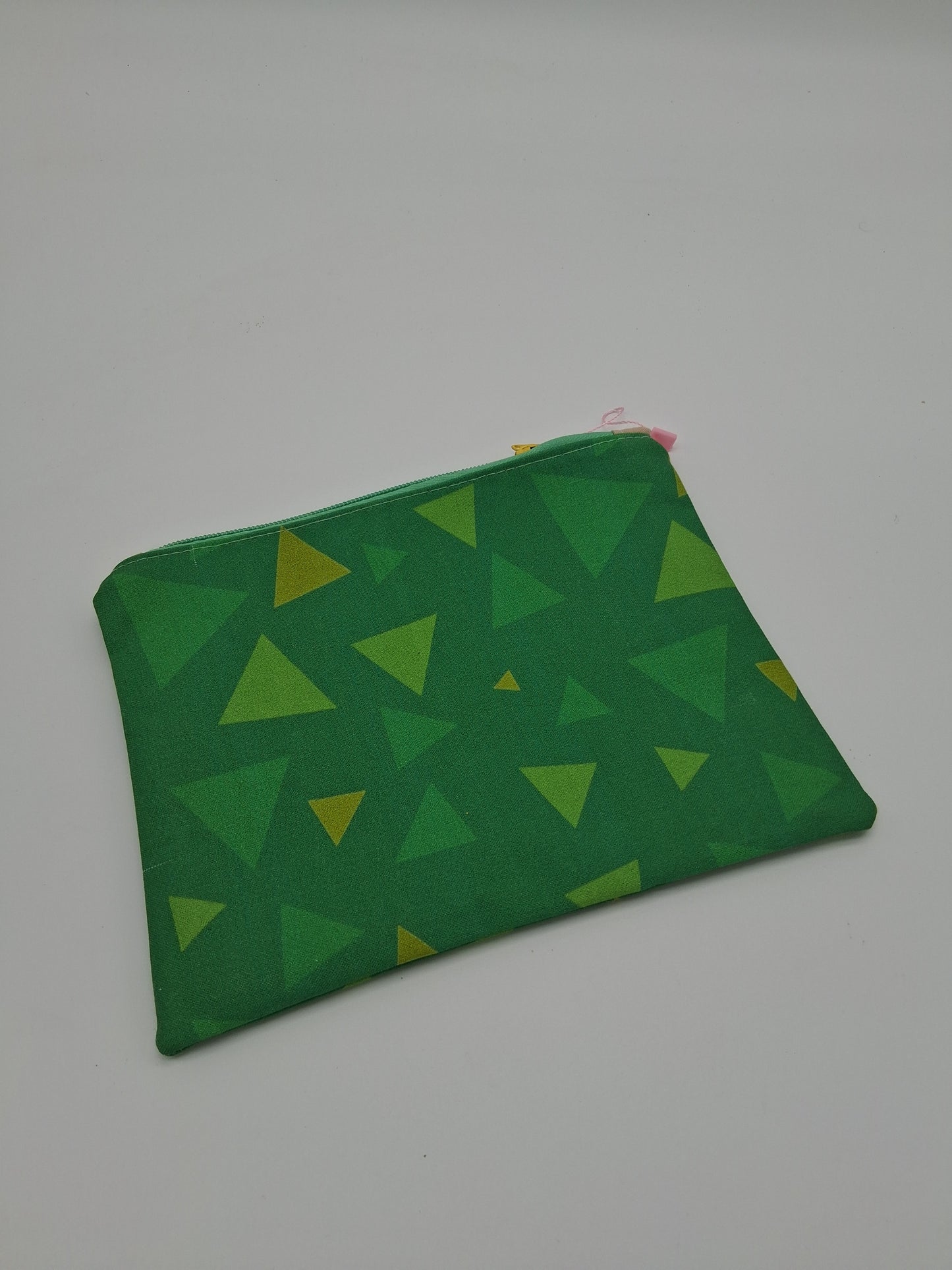 triangle grass v. 1 flat zipper pouch